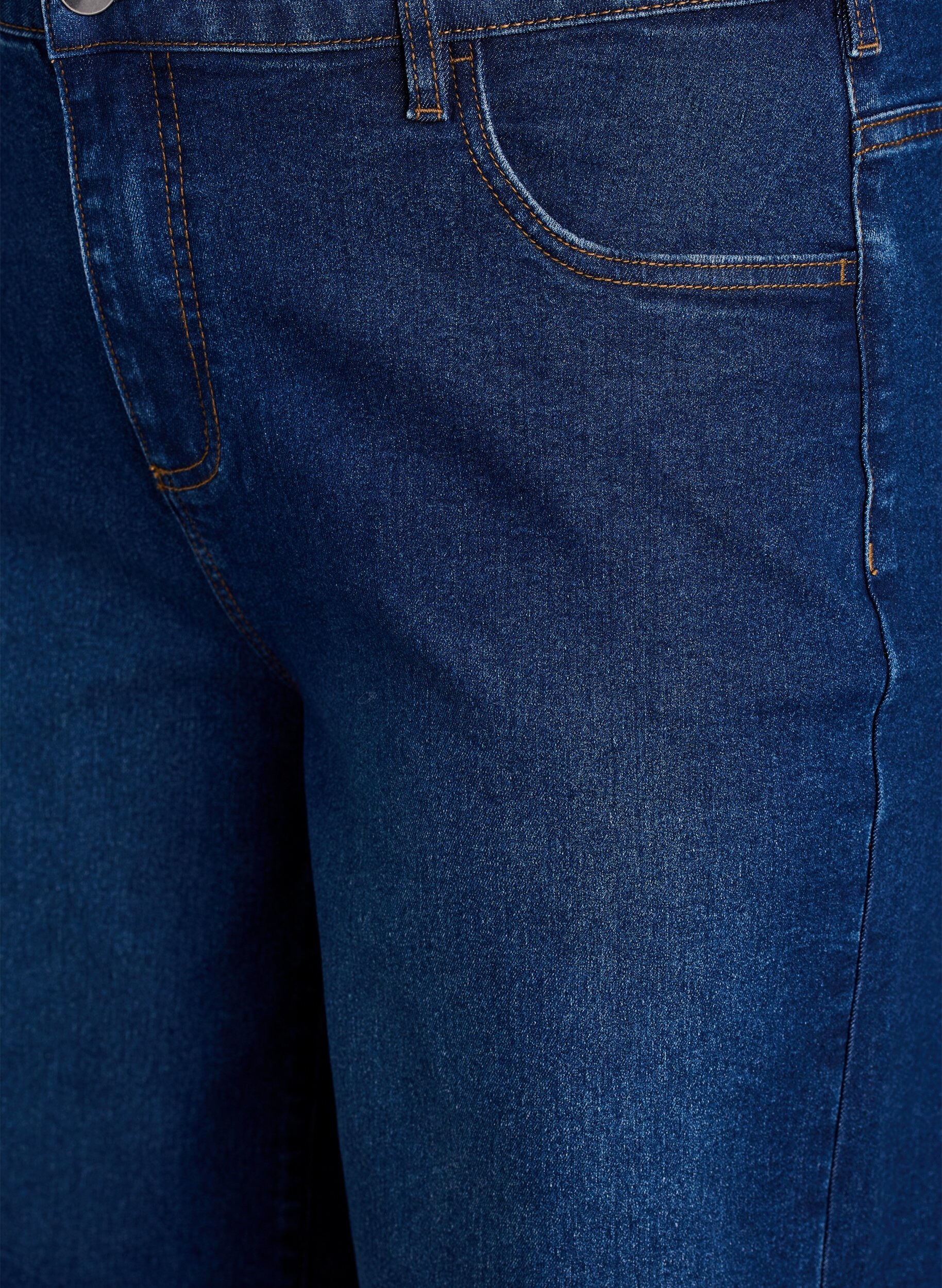 Zizzi Locker sitzende Jeansshorts mit hoher Taille, Blau, Packshot image number 2
