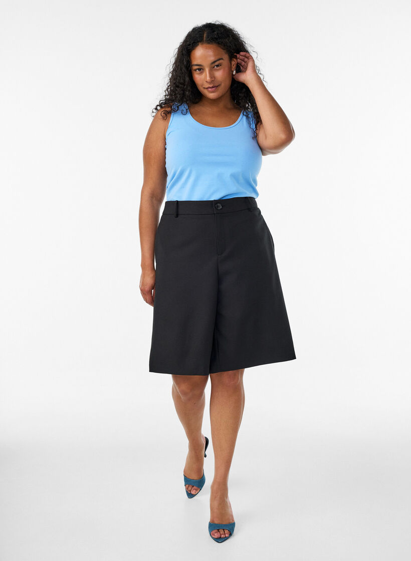 Einfarbiges Basic Top aus Baumwolle, Blau, Model image number 1