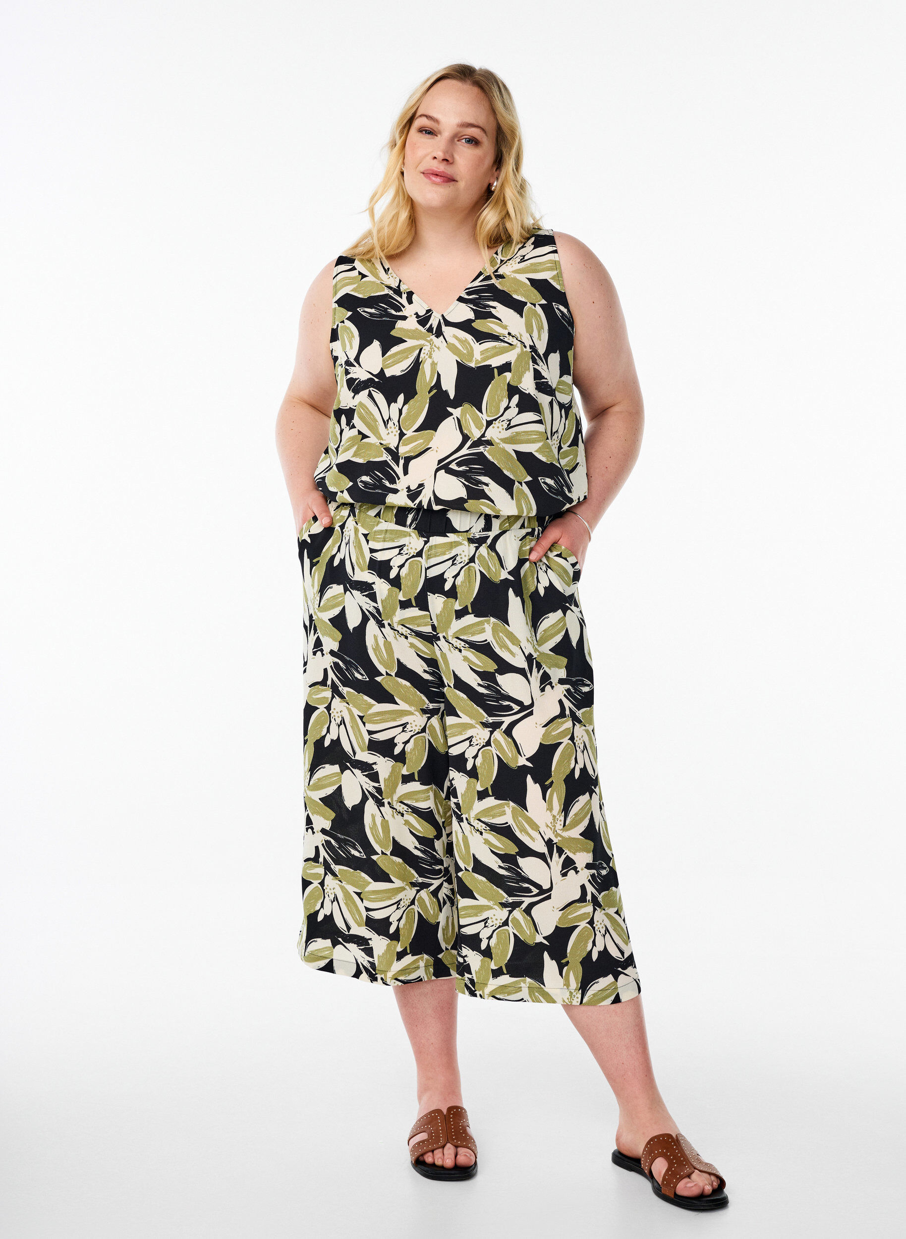 Zizzi Culotte-Hose mit Print, Schwarz, Model image number 0