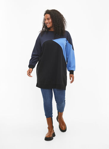 Langer Pullover mit Farbblock-Muster, Night S. Color Block, Model image number 2