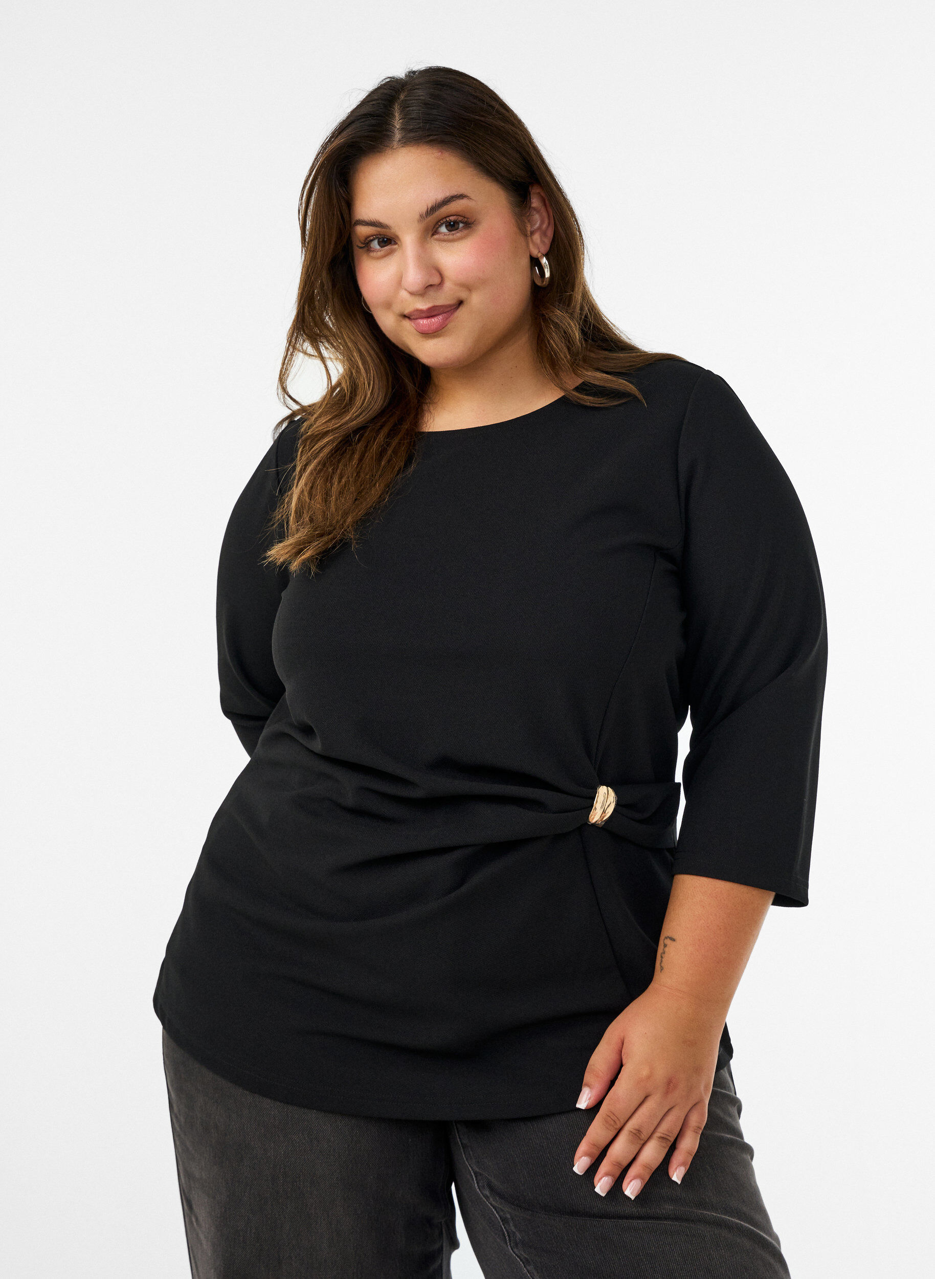 Bluse mit asymmetrischer Drapierung und 3/4-&Auml;rmeln, Schwarz, Model
