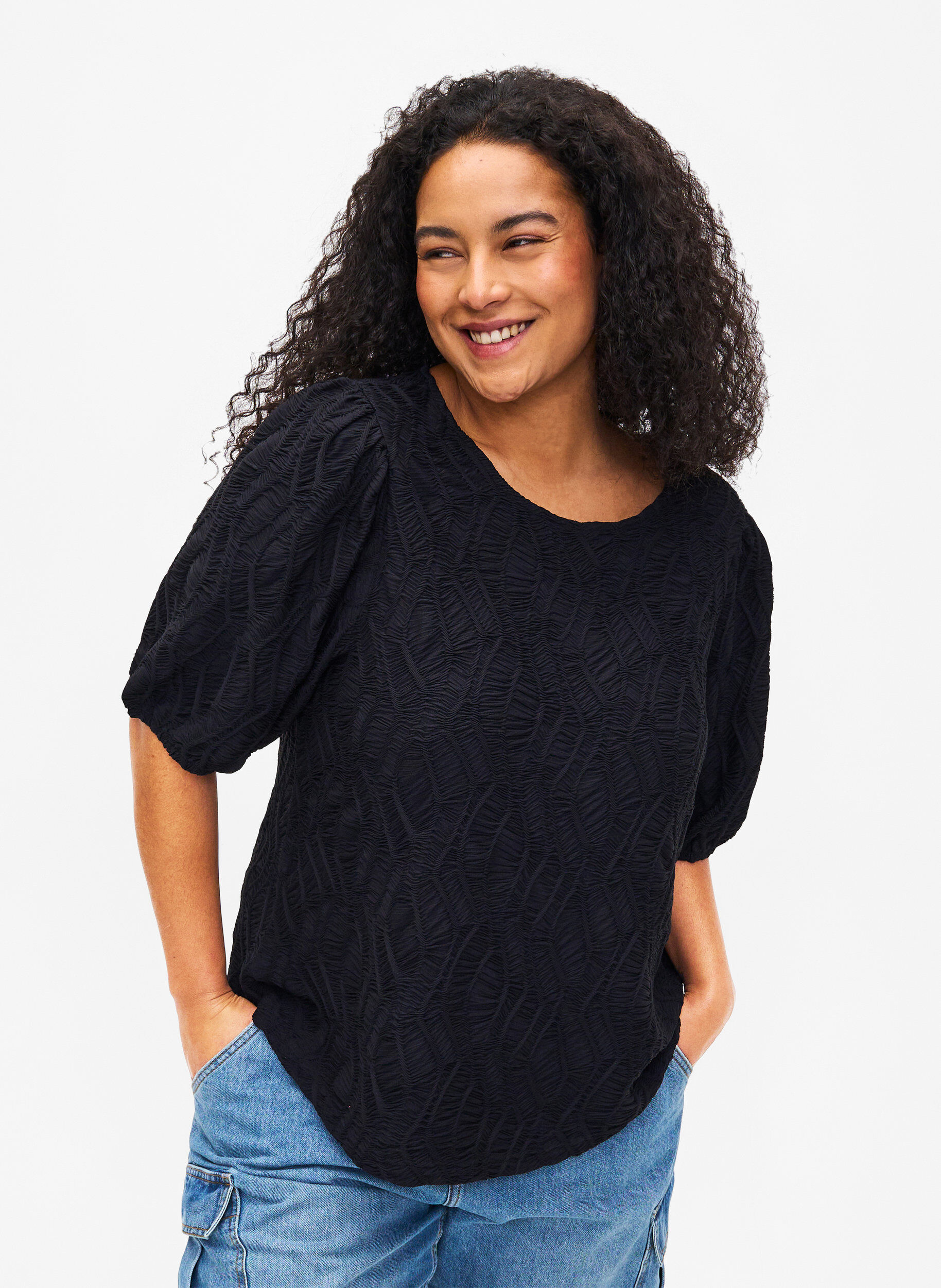 Zizzi Strukturierte Bluse mit kurzen &Auml;rmeln, Black, Model image number 0