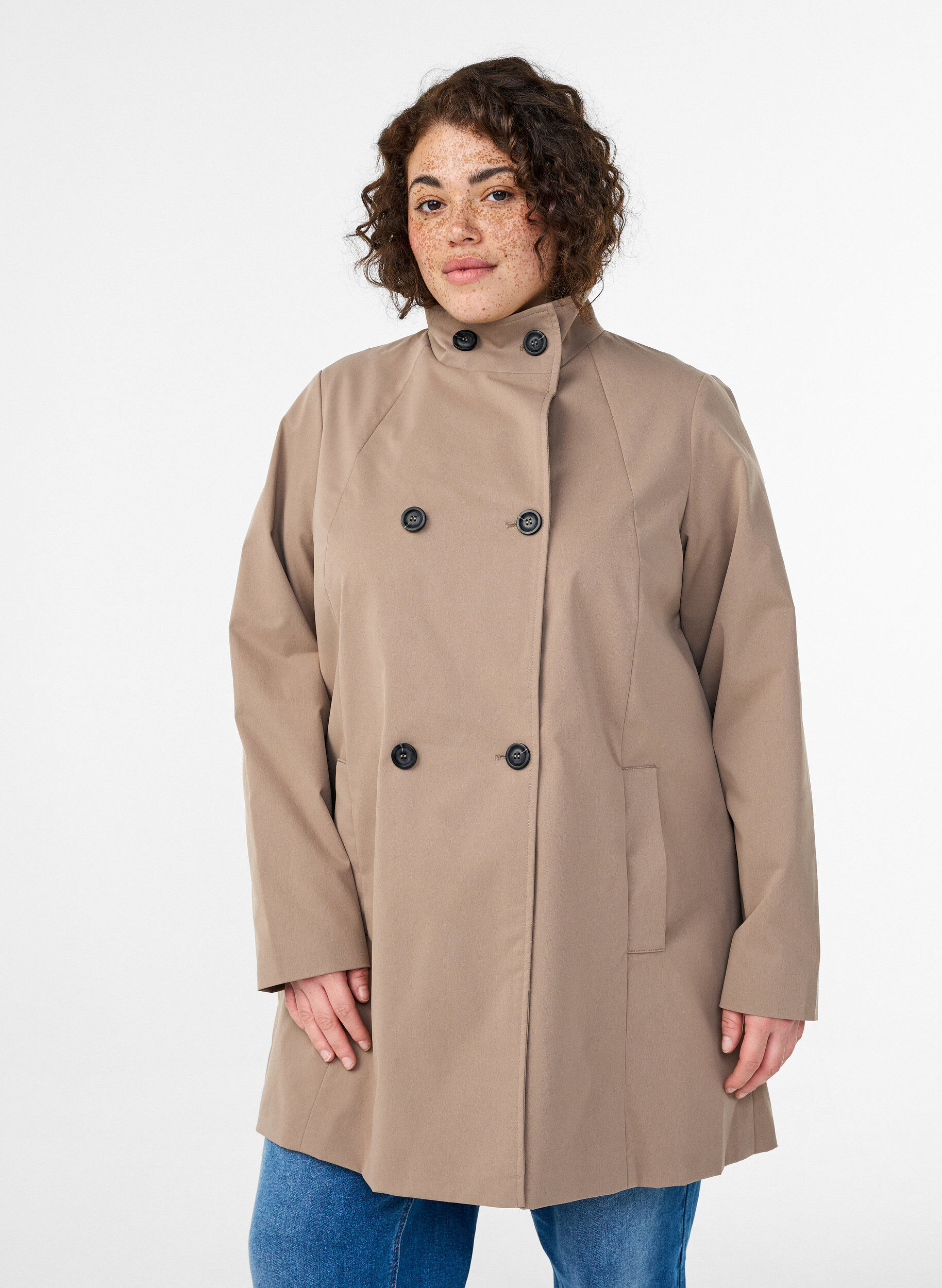 Zizzi Fr&uuml;hlingsjacke aus wasserabweisendem Material mit A-Linie, Grau, Model image number 0