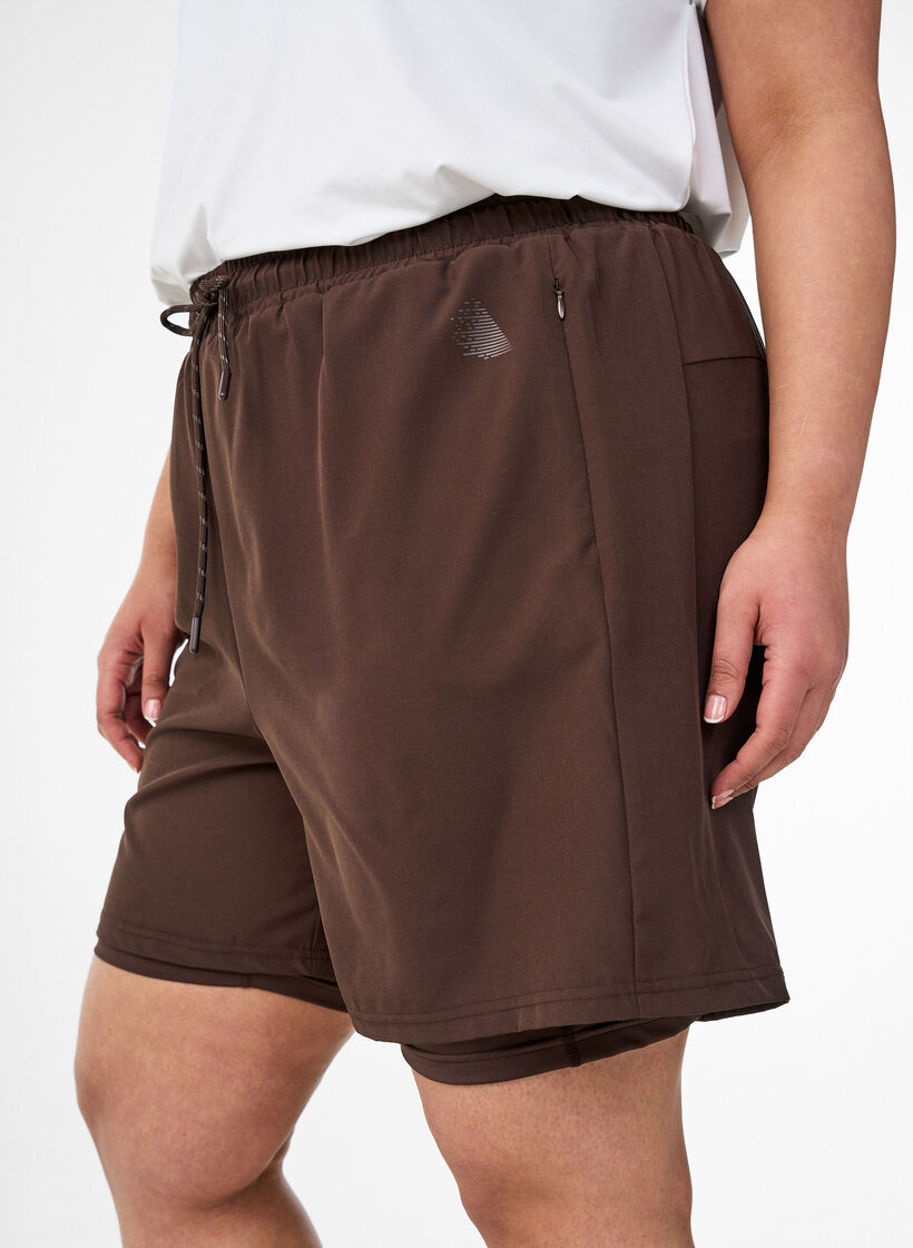 Trainingsshorts mit Innenhose und Handytasche, Braun, Model image number 0
