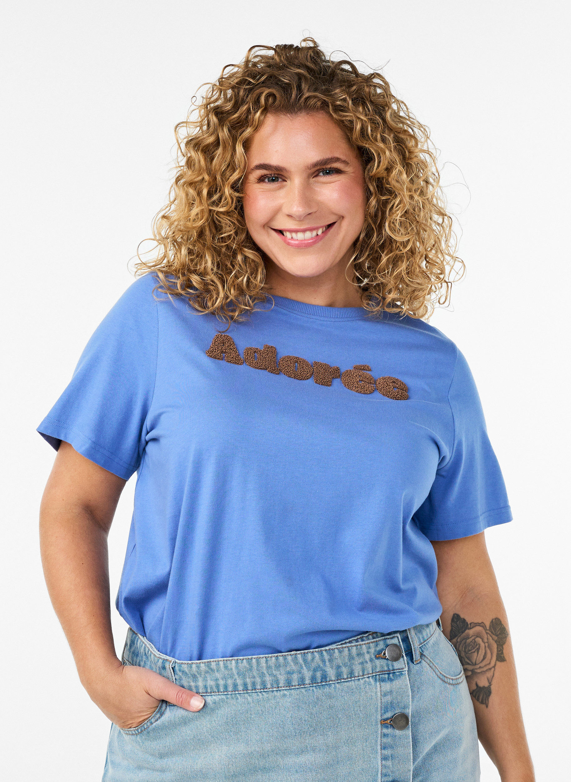 ZizziT-Shirt aus Bio-Baumwolle mit Frontprint, Blau, Model image number 0