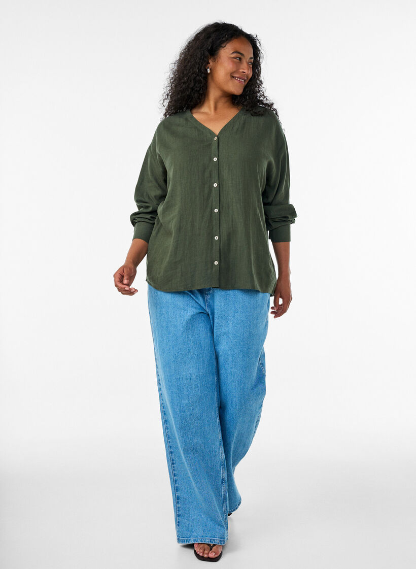 Bluse aus Leinen und Viskose mit V-Ausschnitt, Gr&uuml;n, Model image number 1