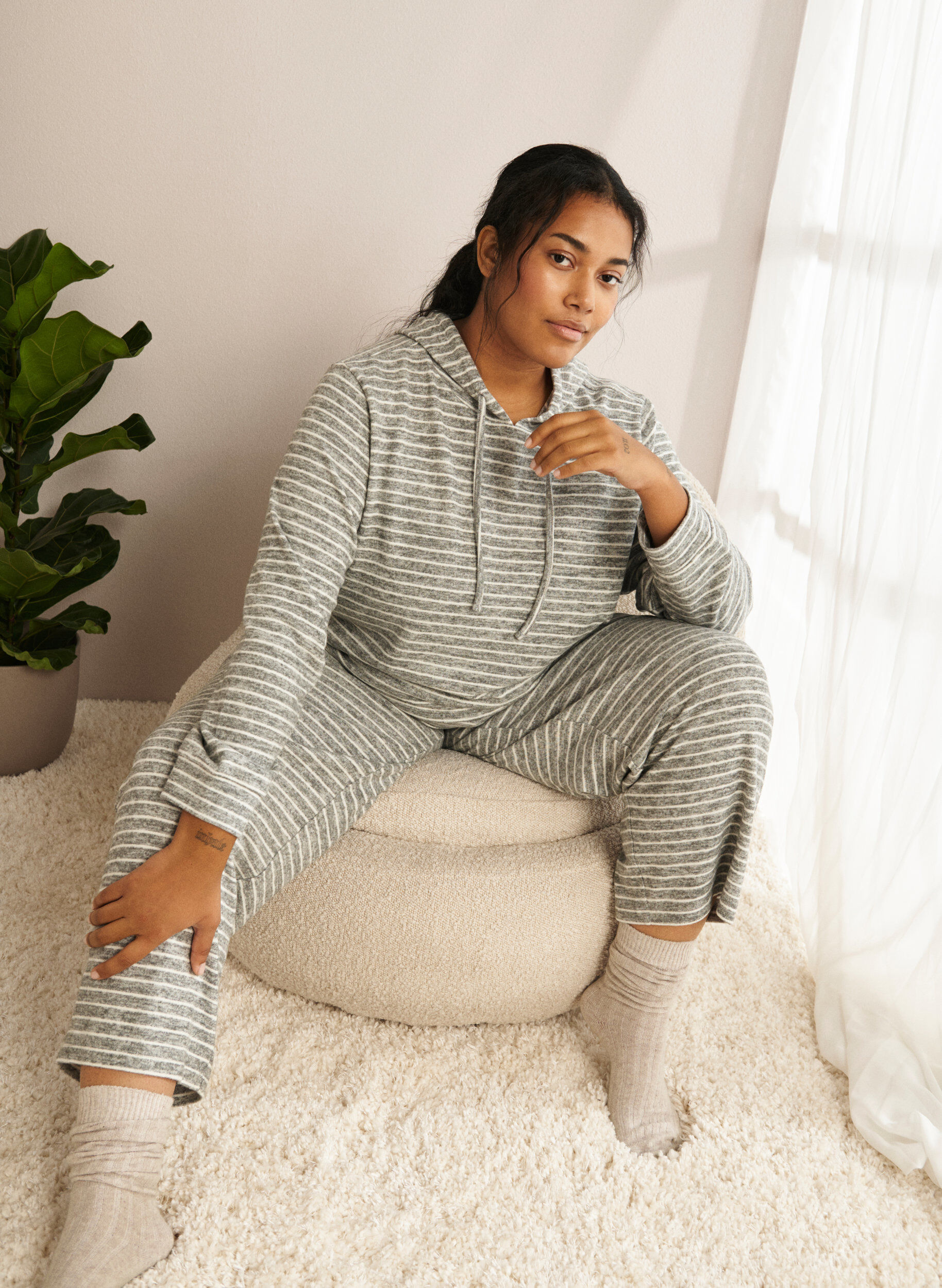 Zizzi Lockerer Hoodie mit Streifen, DGM Stripe, Image image number 0