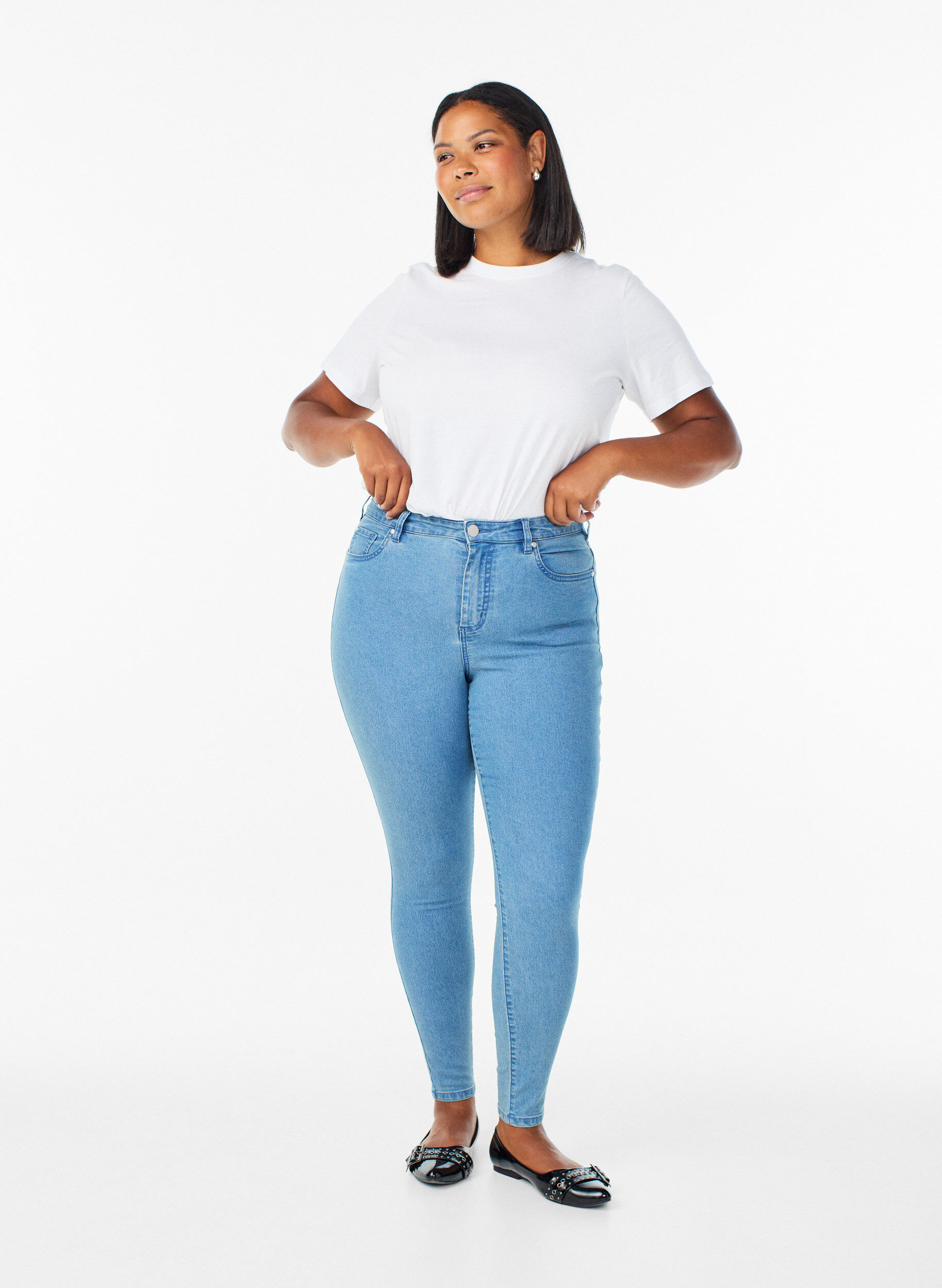 Zizzi Amy Super Slim Fit Jeans mit hoher Taille, Blau, Model image number 0
