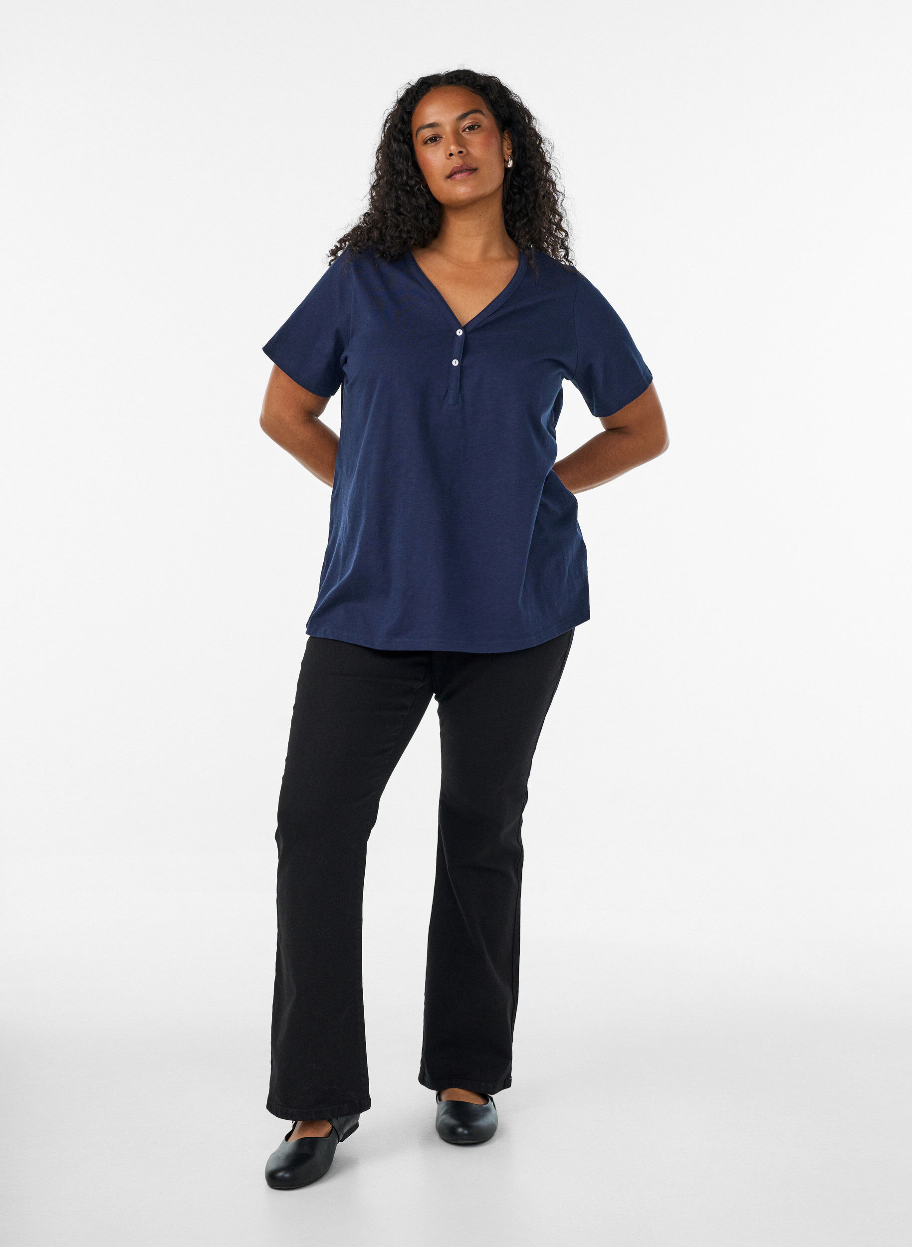 ZizziT-Shirt mit Knopfleiste, Blau, Model image number 1