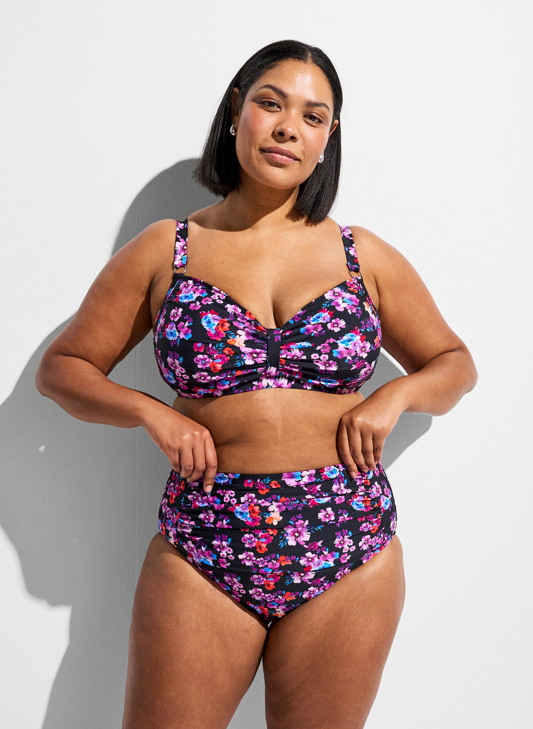 ZizziBikinioberteil mit B&uuml;gel und Muster, Lila, Model image number 1