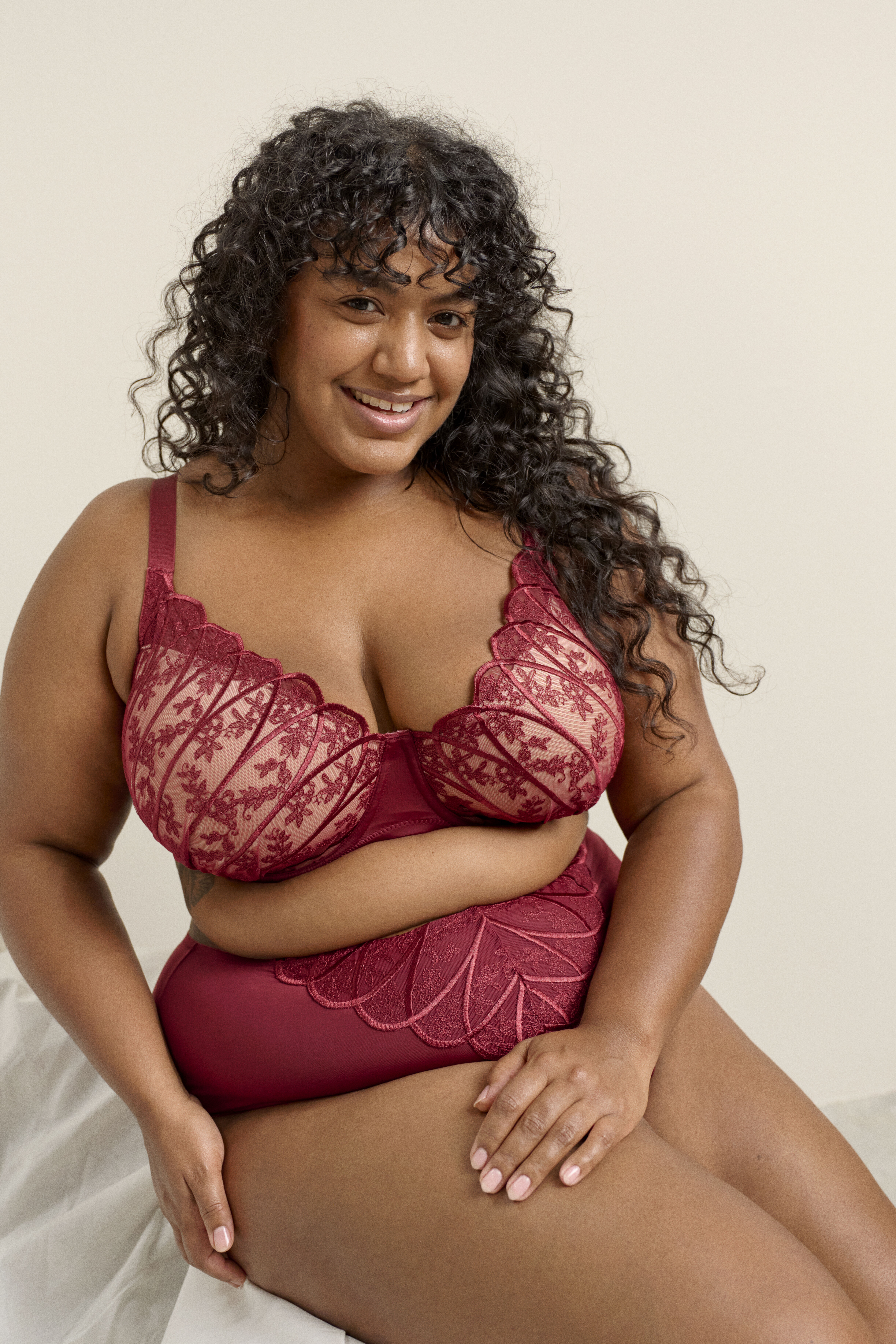 Set mit bestickter Spitze, , Model