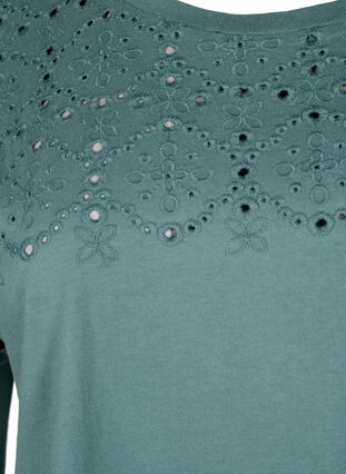 T-Shirt aus Bio-Baumwolle mit Lochstickerei, Sea Pine, Packshot image number 2