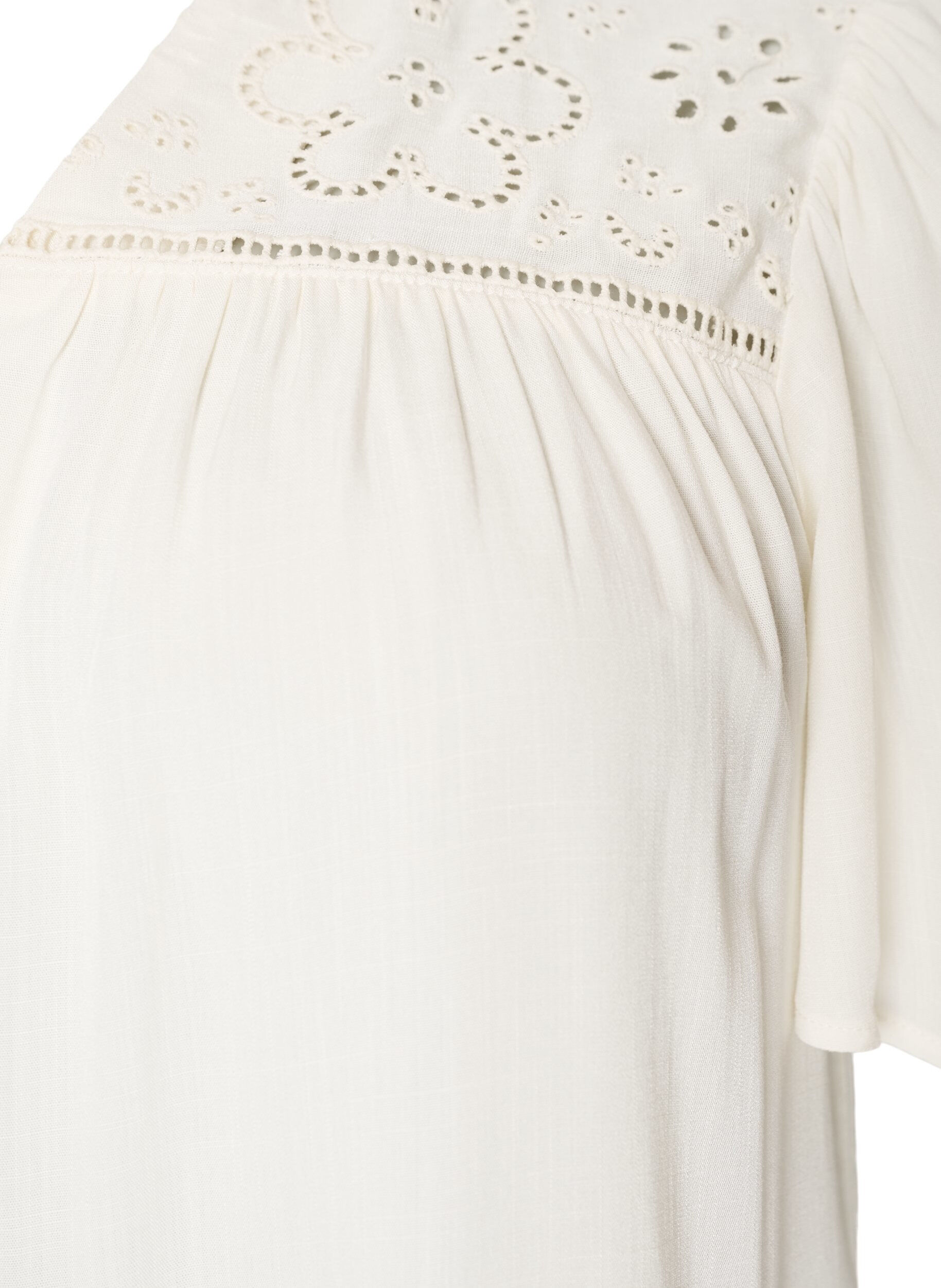 ZizziBluse aus Viskose mit Broderie Anglaise, Beige, Packshot image number 2