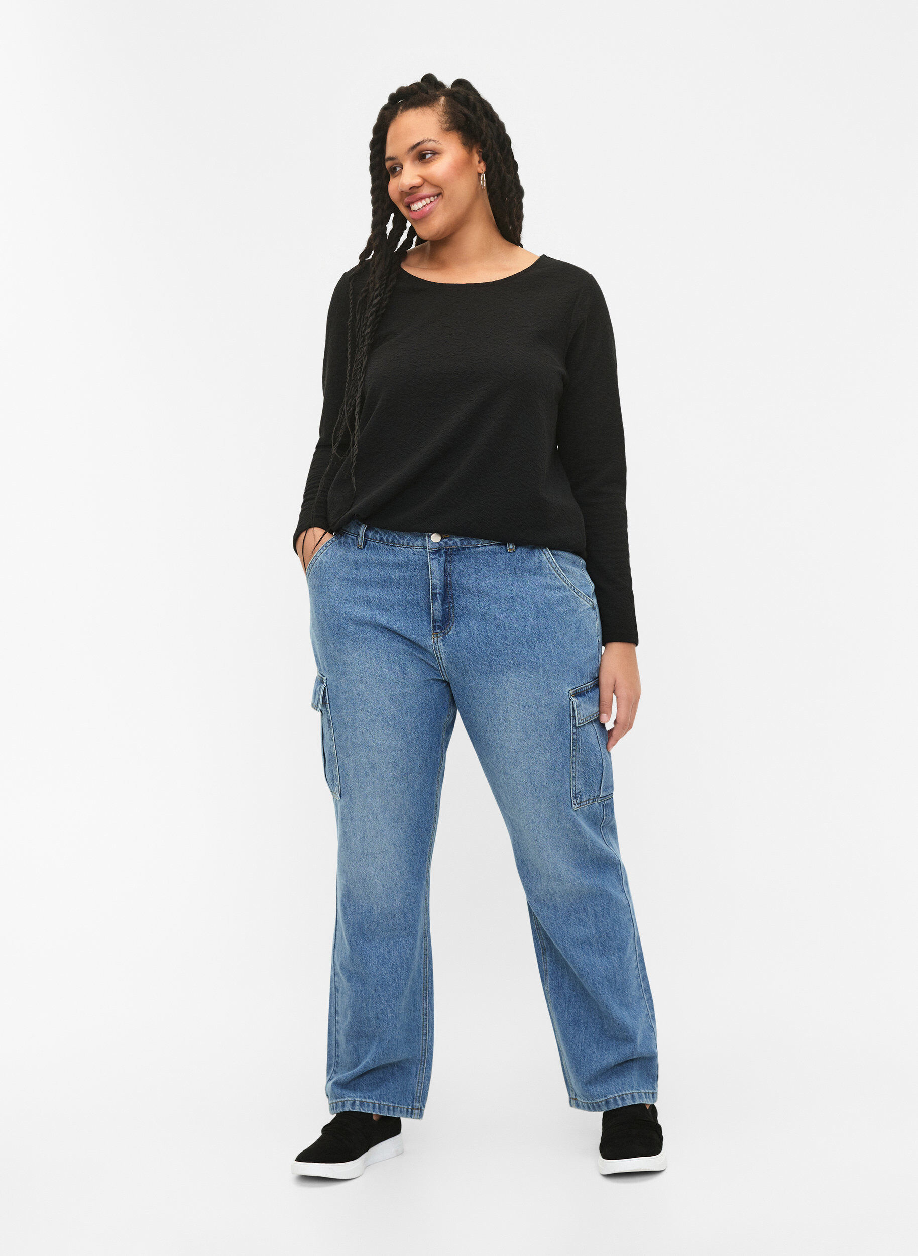 Zizzi Lang&auml;rmelige Bluse mit Textur, Schwarz, Model image number 1