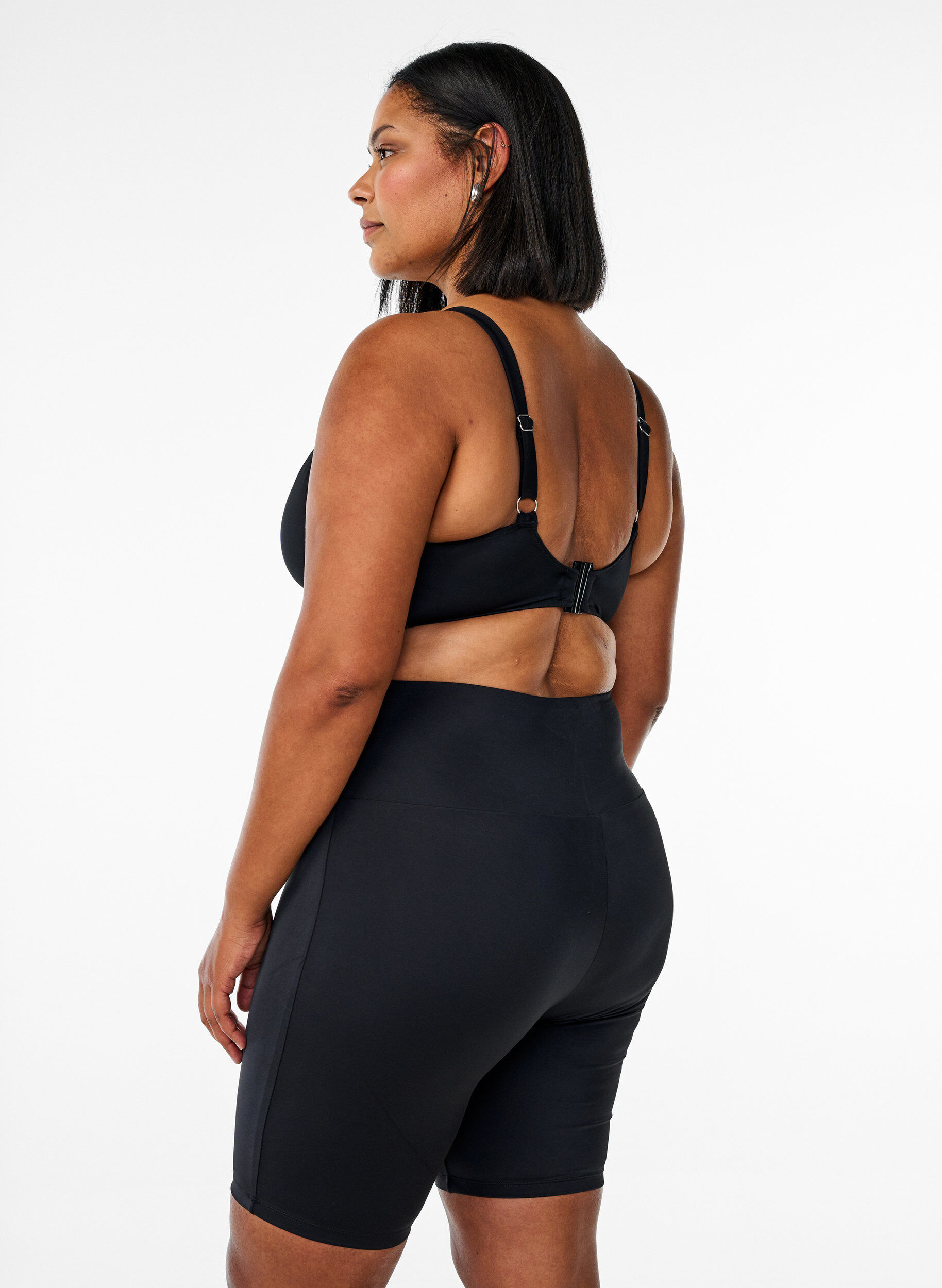 Zizzi Lange Badeshorts, Schwarz, Model image number 1