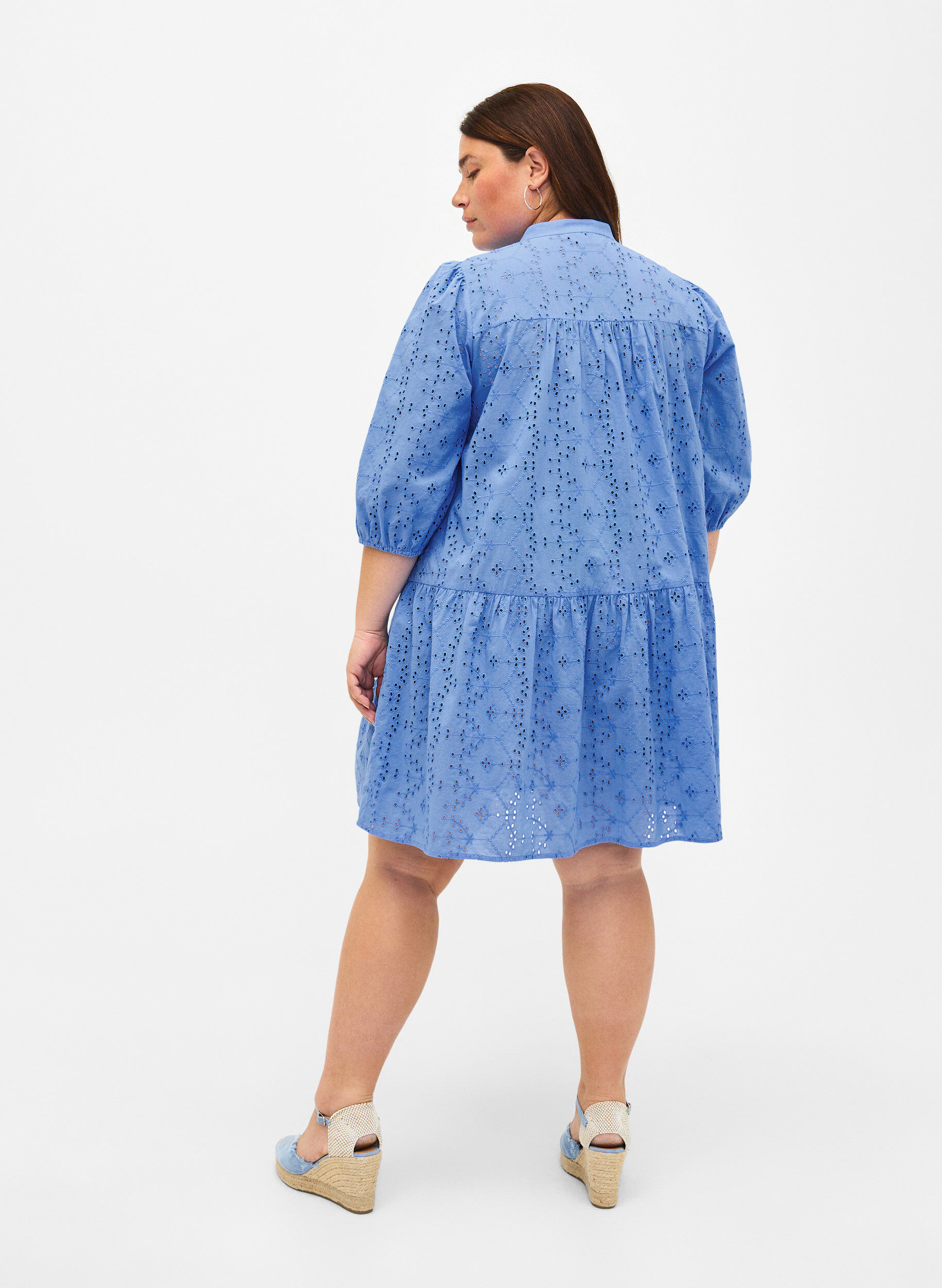 Zizzi Hemdblusenkleid aus Baumwolle mit Lochstickerei, Marina, Model image number 1