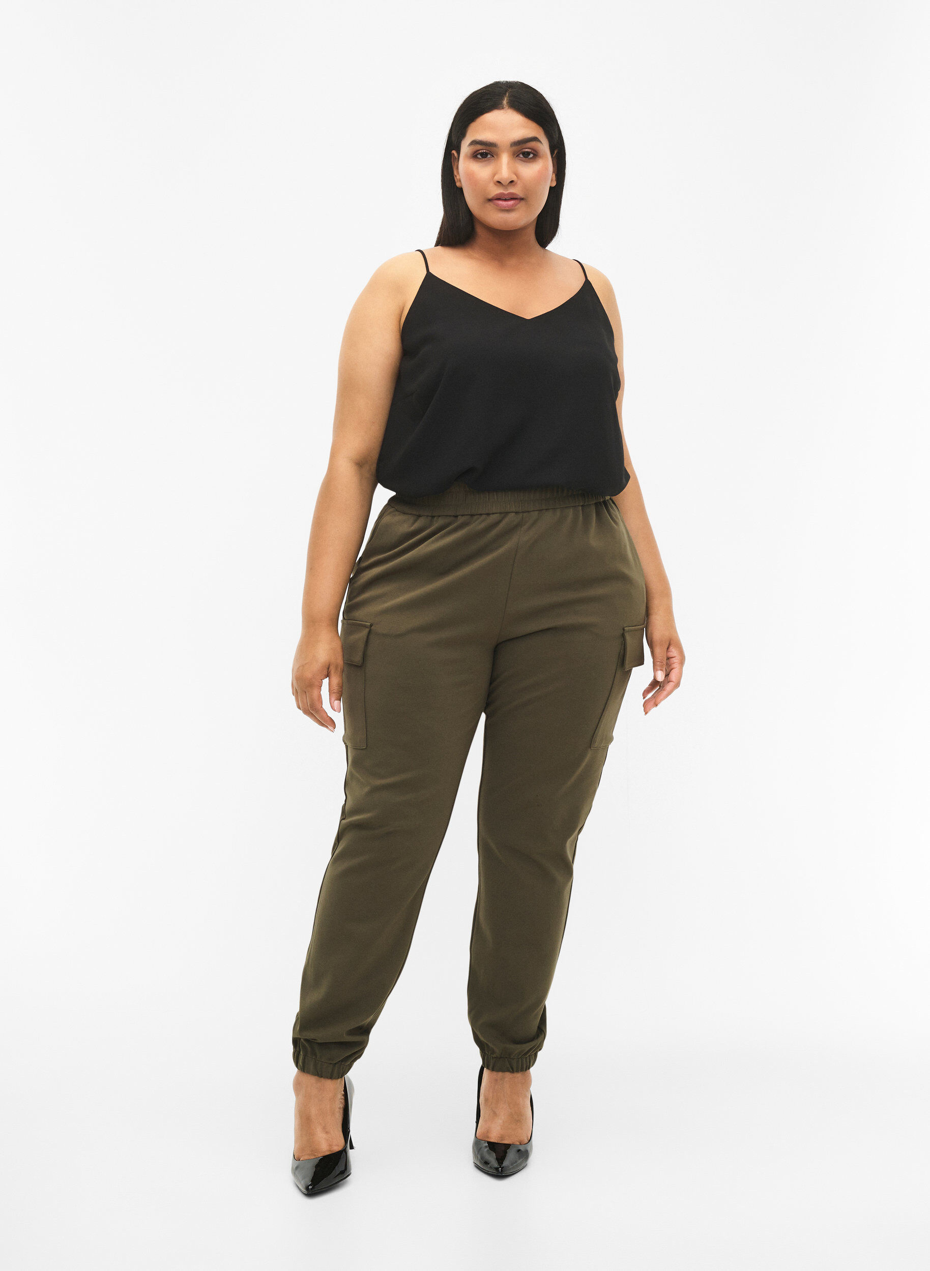 Zizzi Tr&auml;gertop mit V-Ausschnitt, Black, Model image number 2