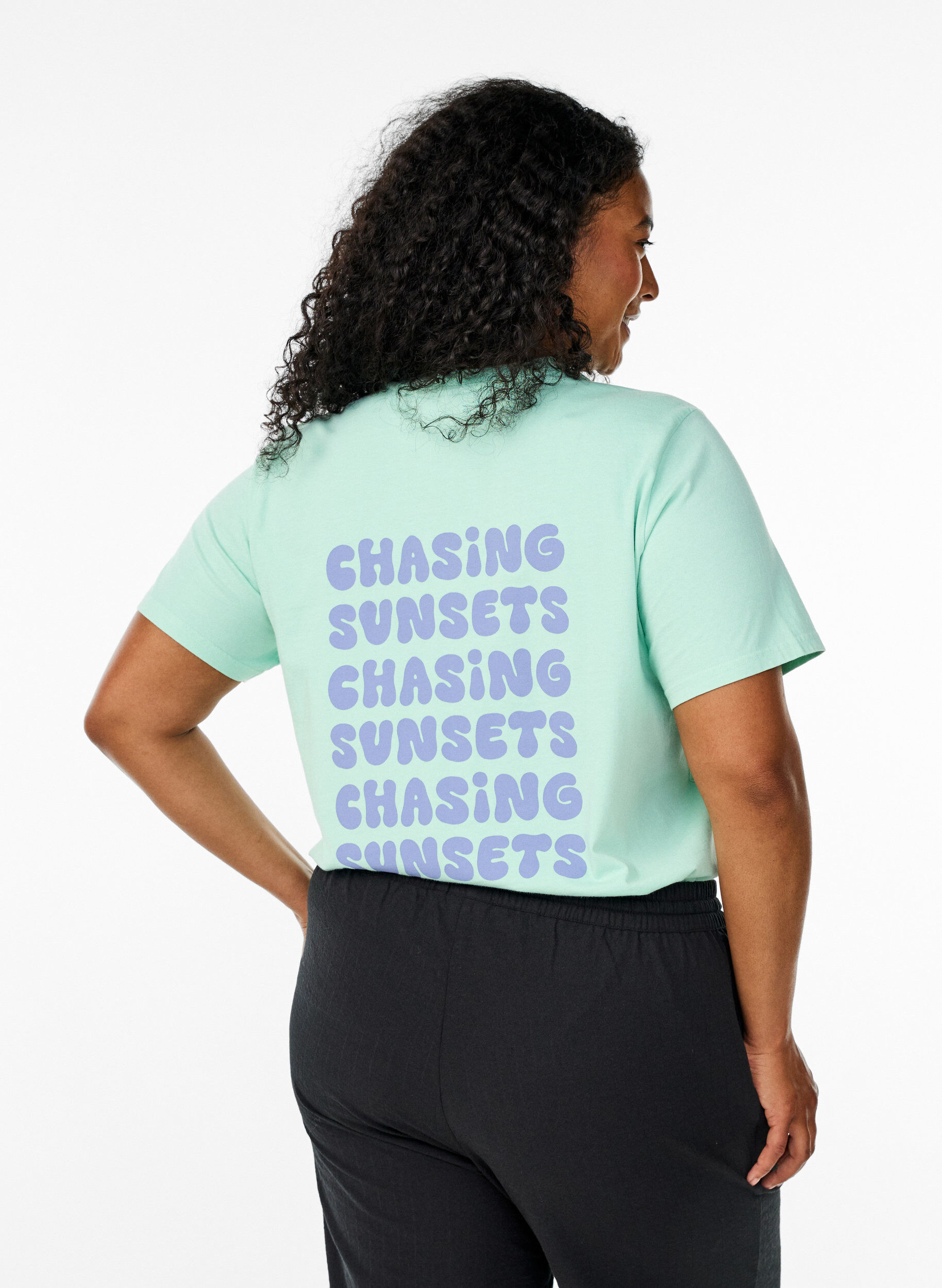 Zizzi T-Shirt aus Bio-Baumwolle mit R&uuml;ckenprint, Gr&uuml;n, Model image number 2