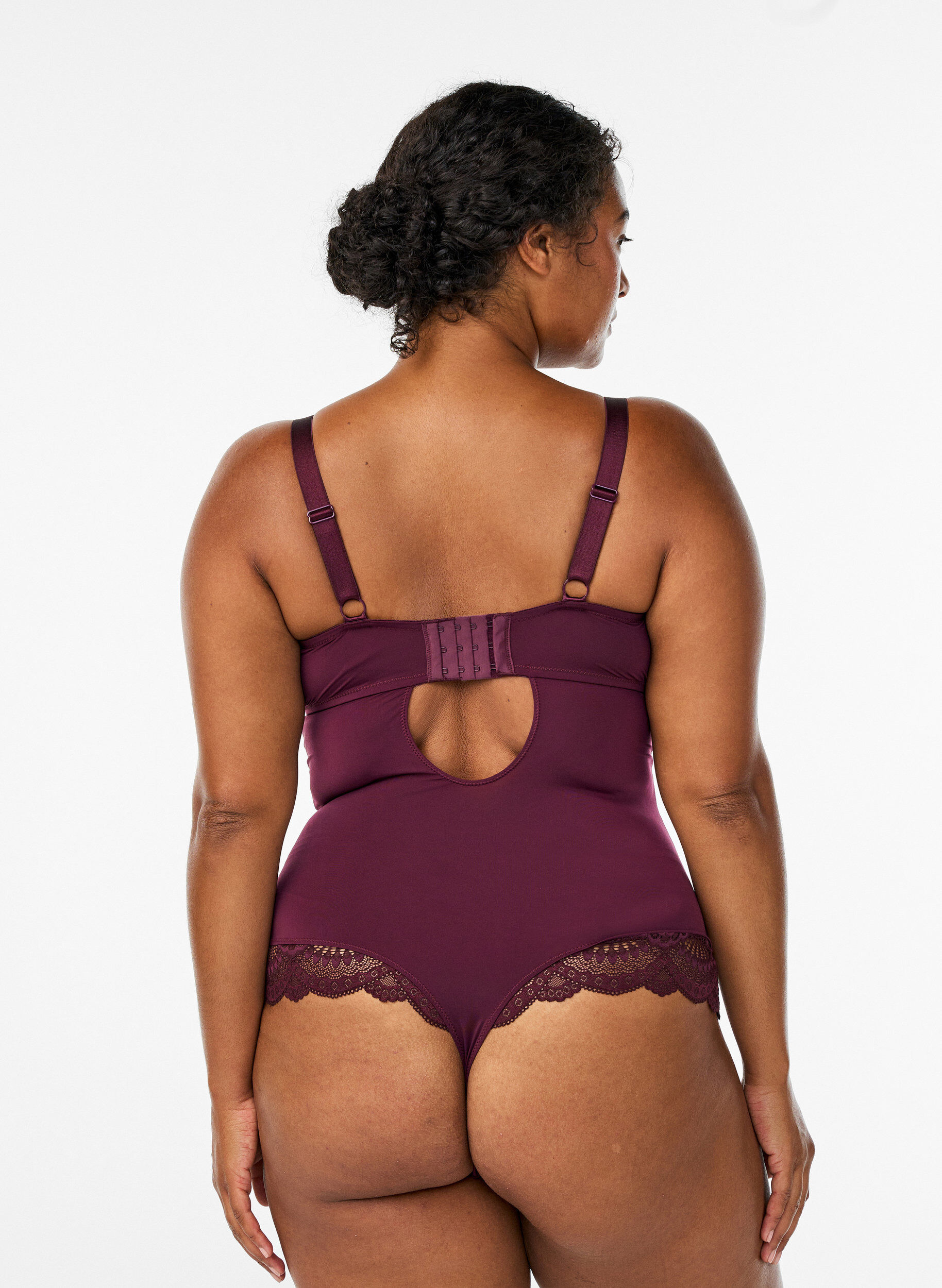 Zizzi B&uuml;gel-Spitzenbody mit Tr&auml;gerdetails, Rot, Model image number 1