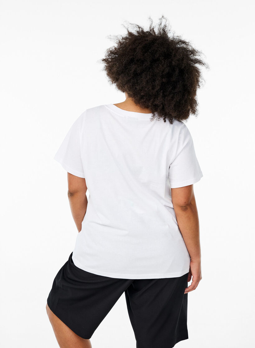 Einfaches T-Shirt aus Baumwolle mit V-Ausschnitt., Weiß, Model image number 2