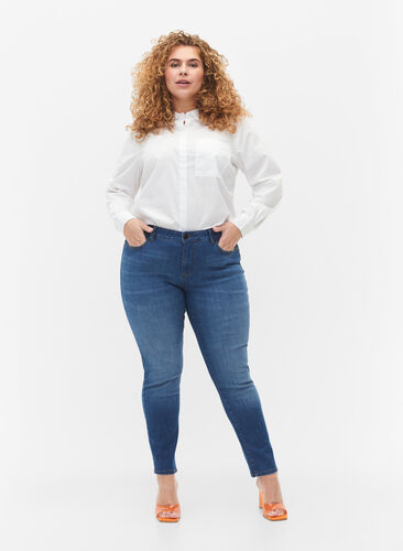 Emily Jeans mit regulärer Taille und schlankem Schnitt, Blue denim, Model image number 0