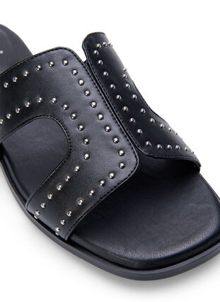 Flache Slip-on-Sandalen mit breiter Passform und Nieten, Black, Packshot image number 3