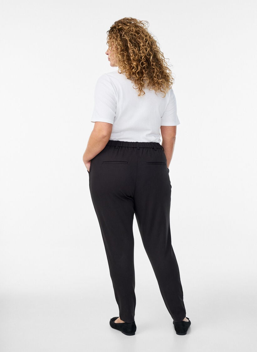 Cropped Maddison Hose, Schwarz, Model image number 1