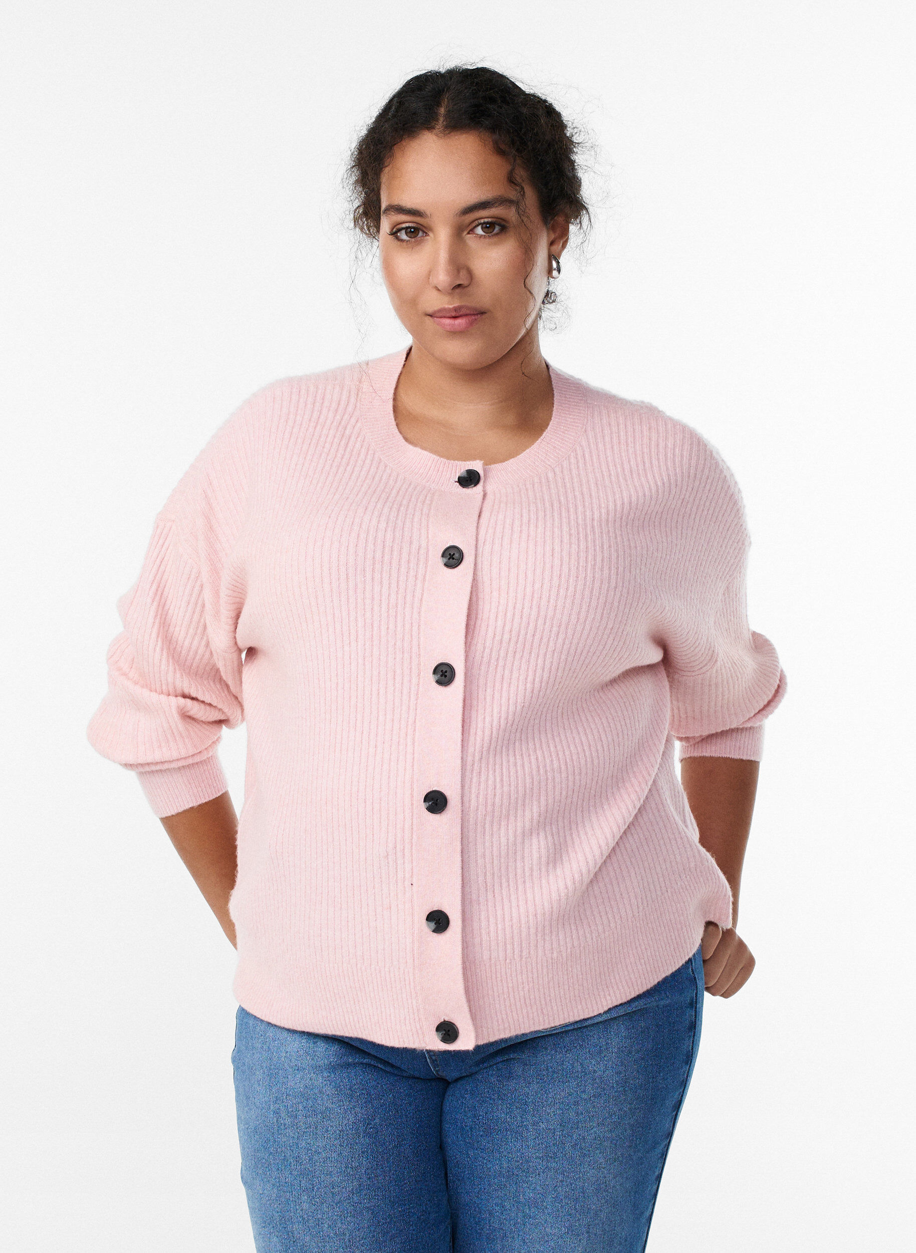Rippenstrick Strickjacke mit Kn&ouml;pfen, Pink, Model
