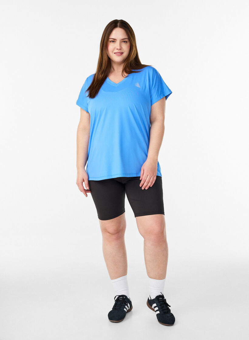Lockeres Trainings-T-Shirt mit V-Ausschnitt, Blau, Model image number 1