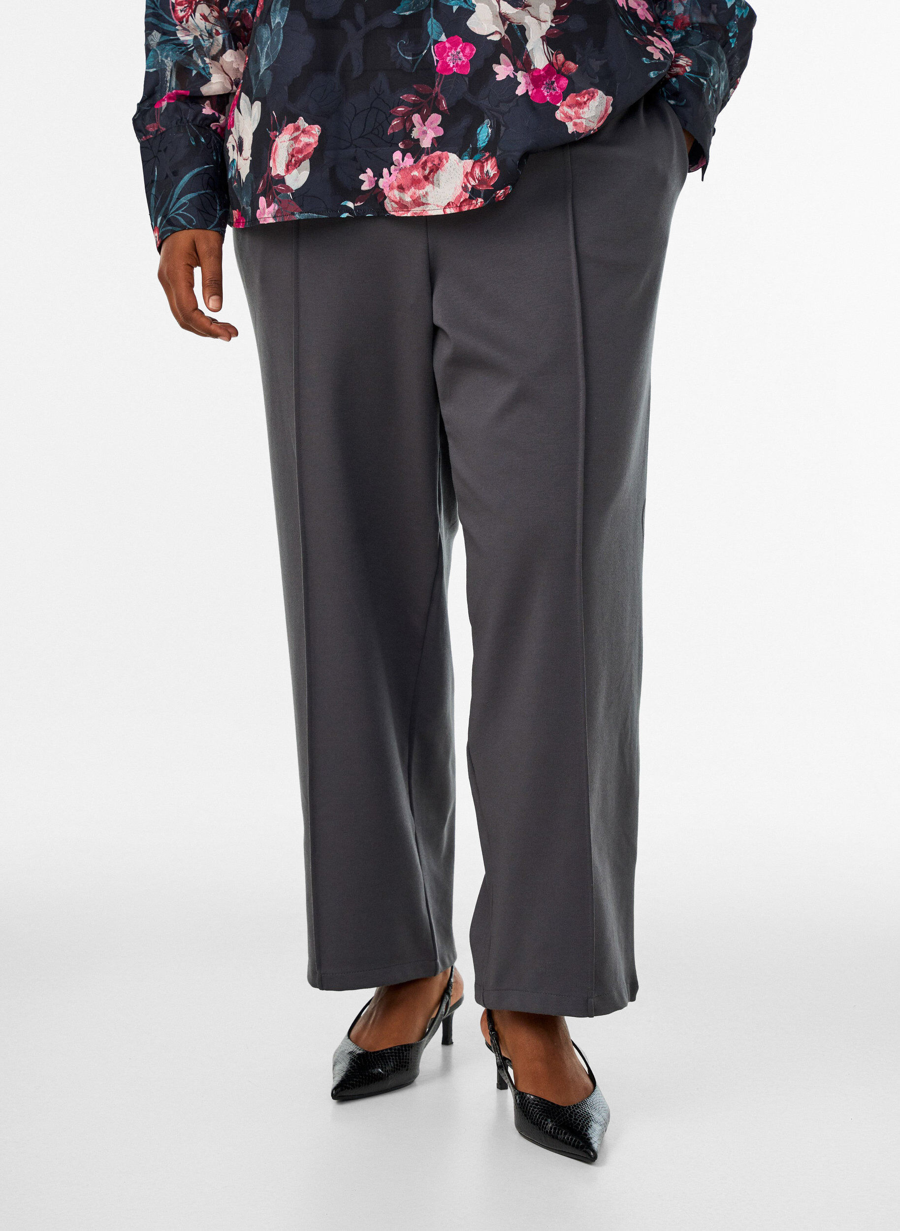 ZizziLockere Hose aus Jersey mit hoher Taille, Grau, Model image number 2