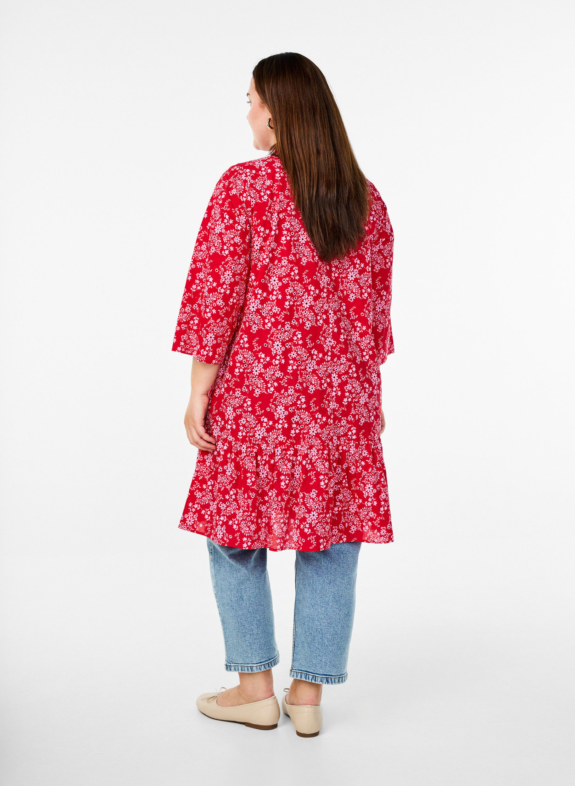 Zizzi Knielanges Kleid mit gebl&uuml;mtem Print und 3/4-&Auml;rmeln, Rot, Model image number 2