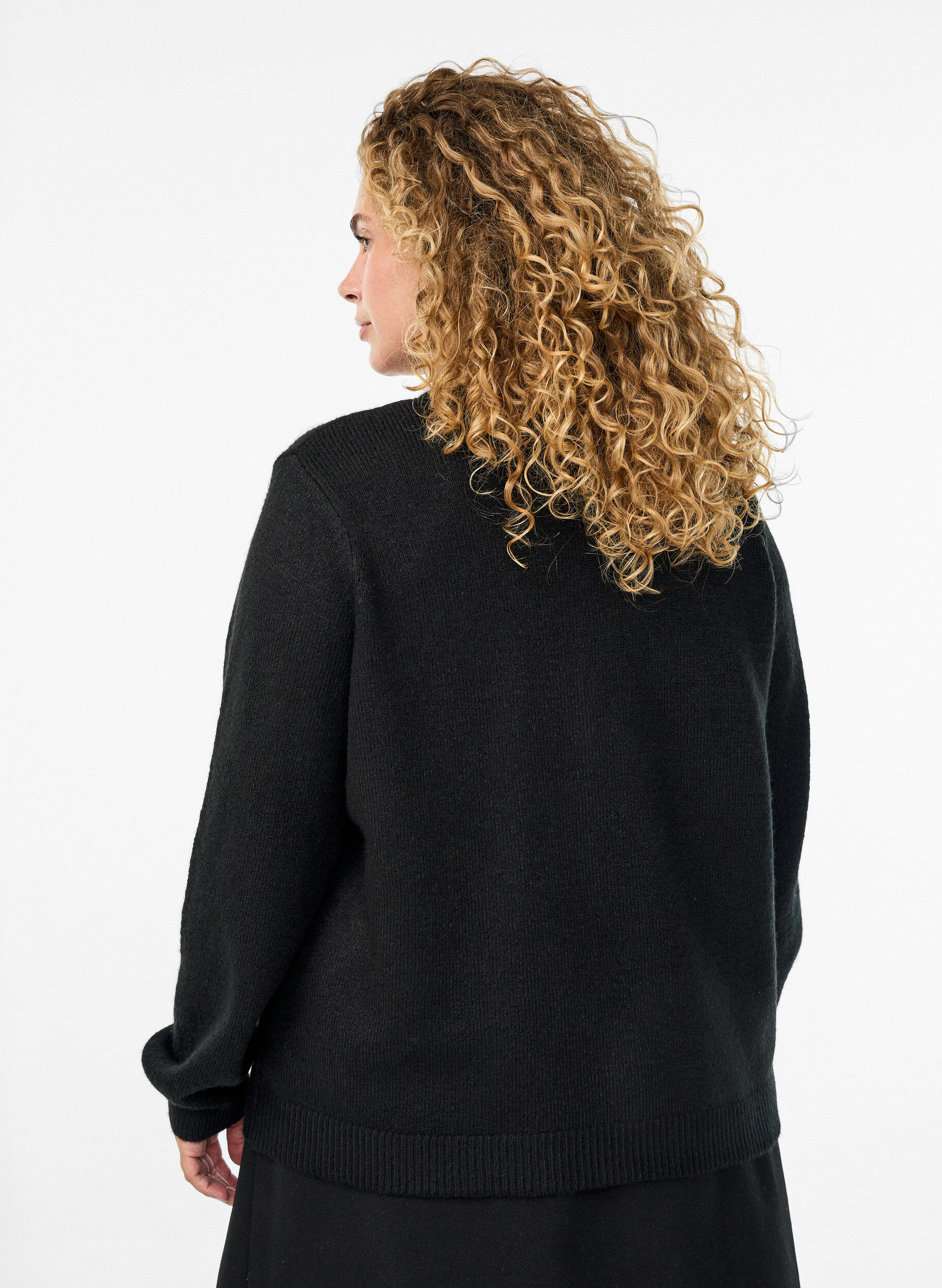 Zizzi Strickjacke mit Perlmuttkn&ouml;pfen, Schwarz, Model image number 2