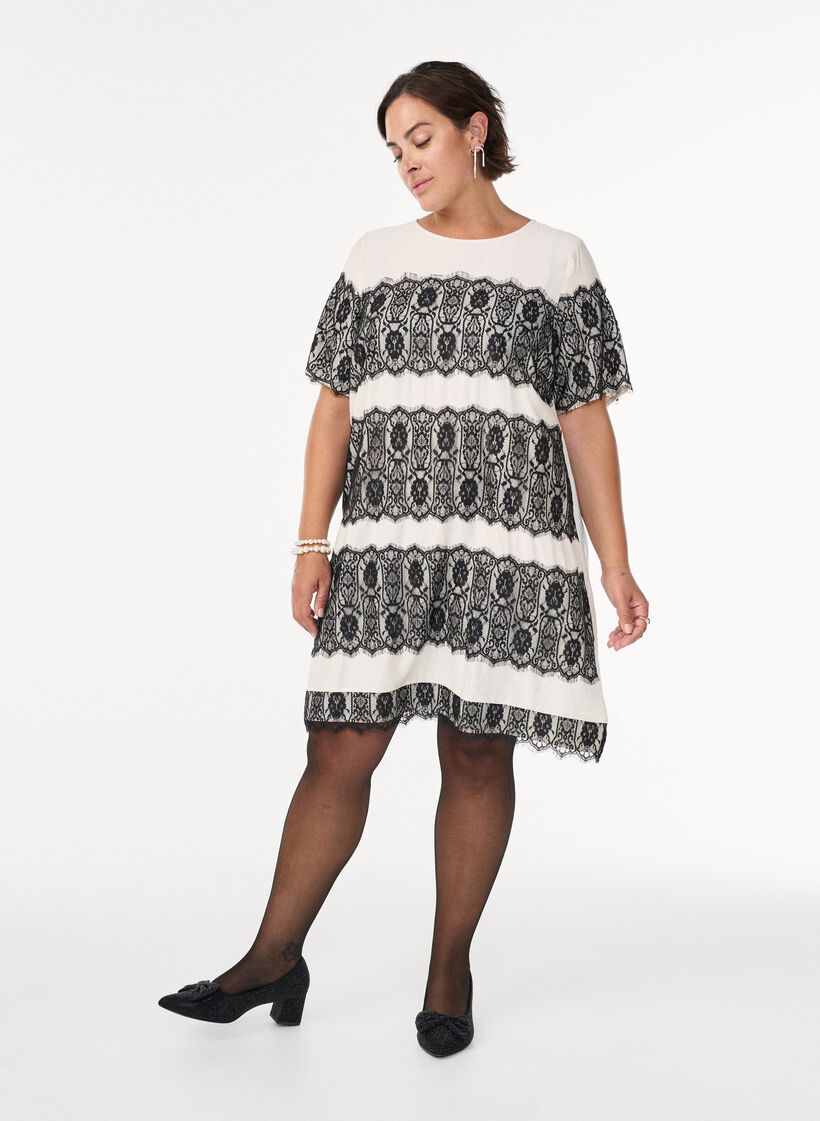 Kurzes Kleid mit kontrastfarbenen Spitzeneinsätzen, Beige, Model image number 1