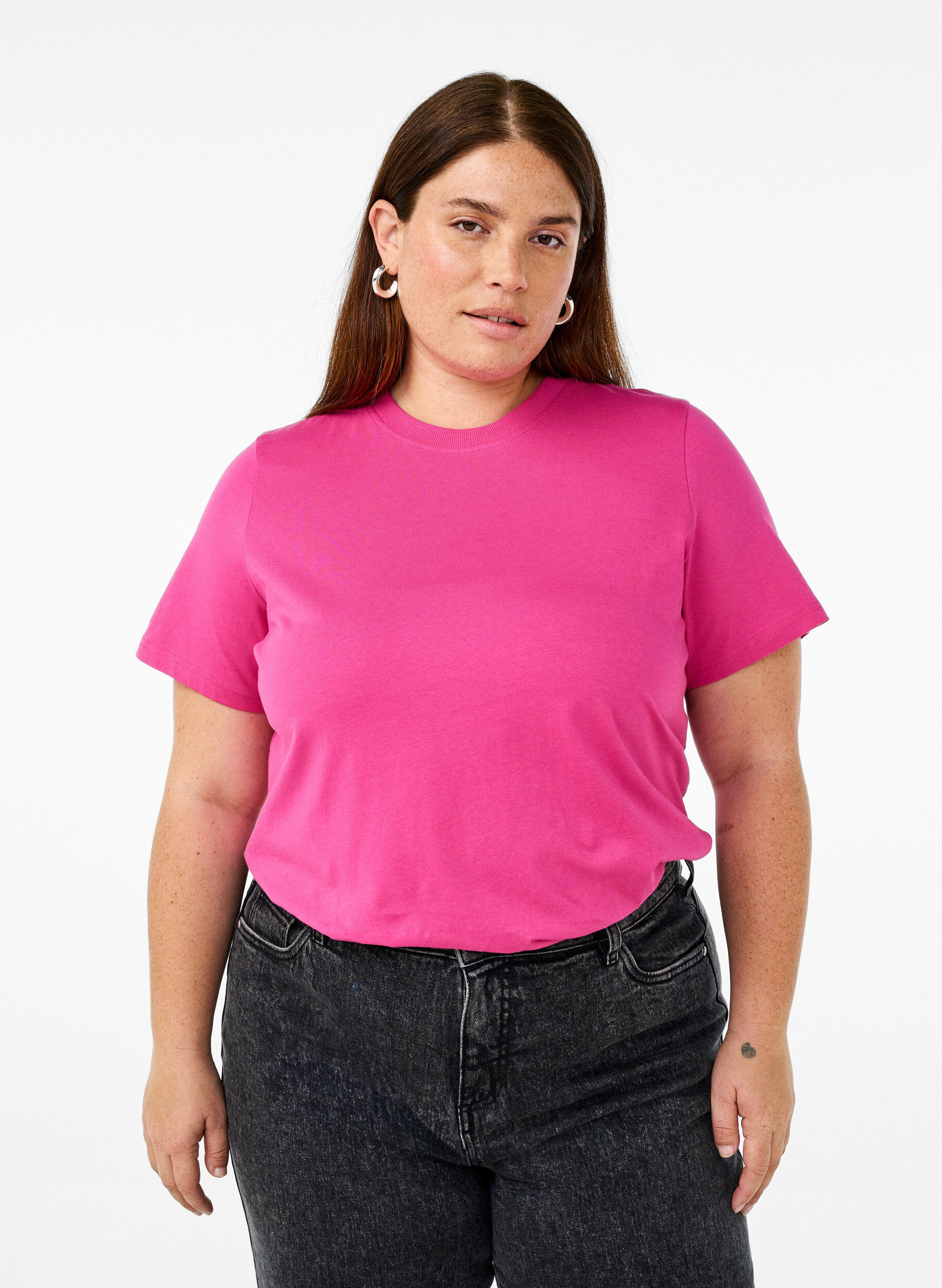 Zizzi Basic-T-Shirt aus Baumwolle mit Rundhalsausschnitt, Rot, Model image number 0