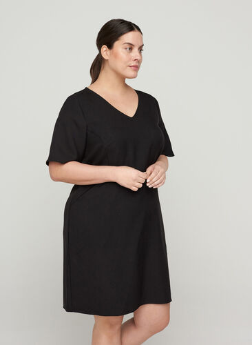 Einfarbiges Etui-Kleid mit V-Ausschnitt, Black, Model image number 0