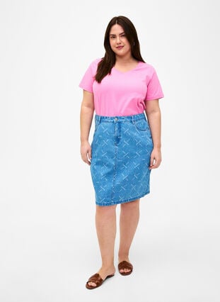 Einfarbiges basic T-Shirt aus Baumwolle, Rosebloom, Model image number 2