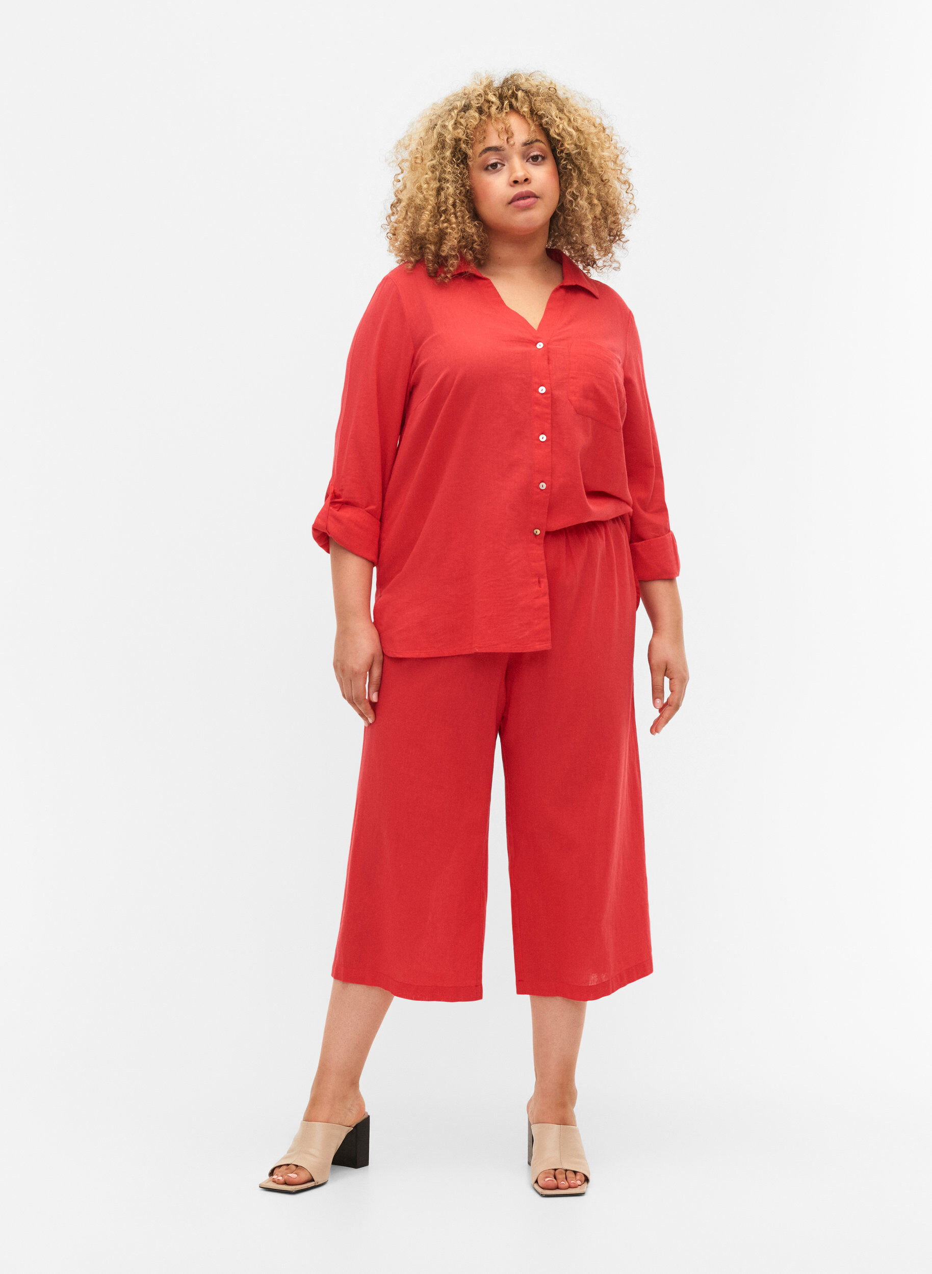 Zizzi Hemdbluse mit Knopfverschluss in Baumwoll-Leinen-Mischung, Hibiscus, Model image number 2