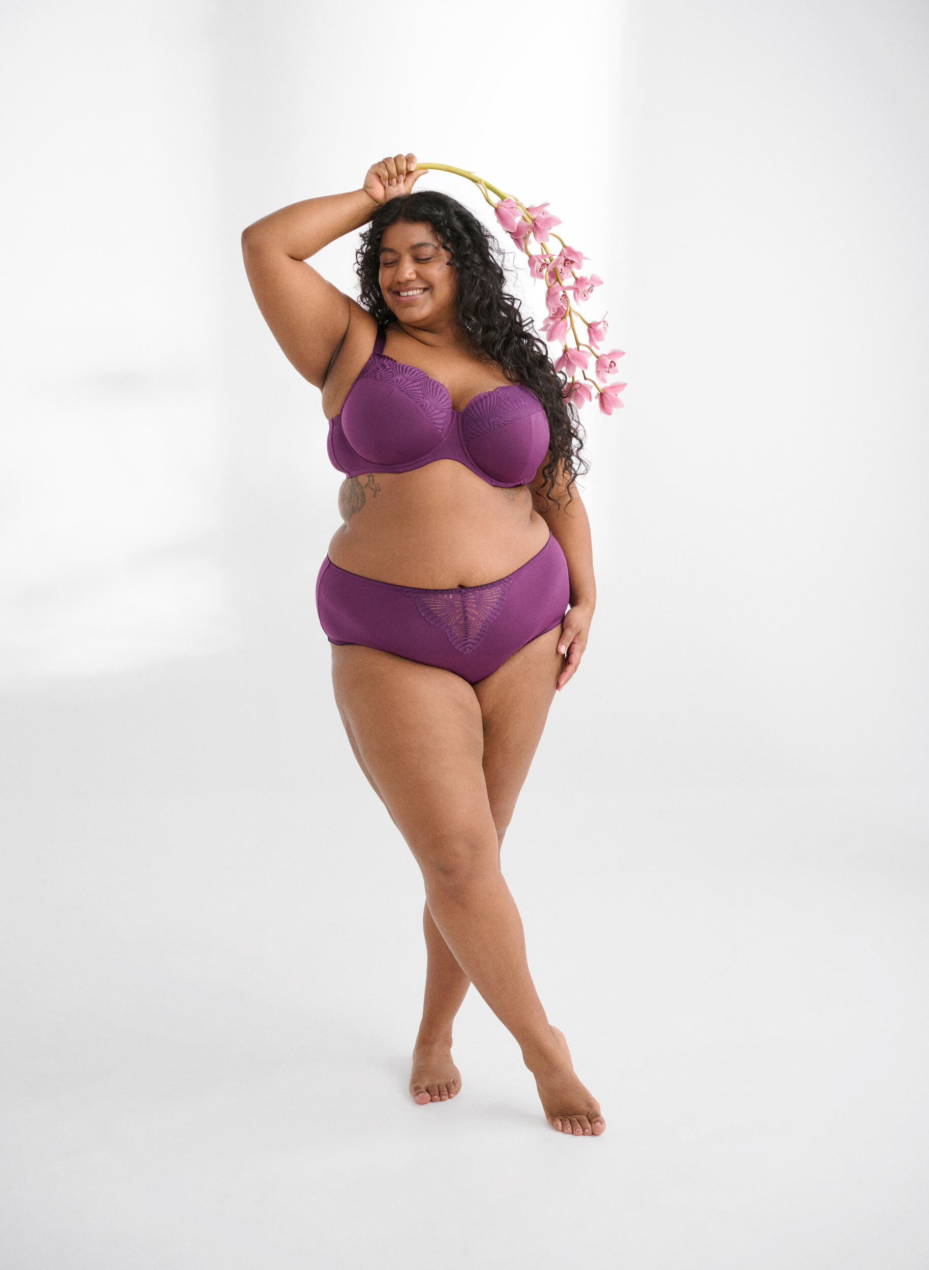 Zizzi Slip-Unterhose in Mikrofasergewebe mit Spitze, Dunkles Bordeaux, Image image number 0