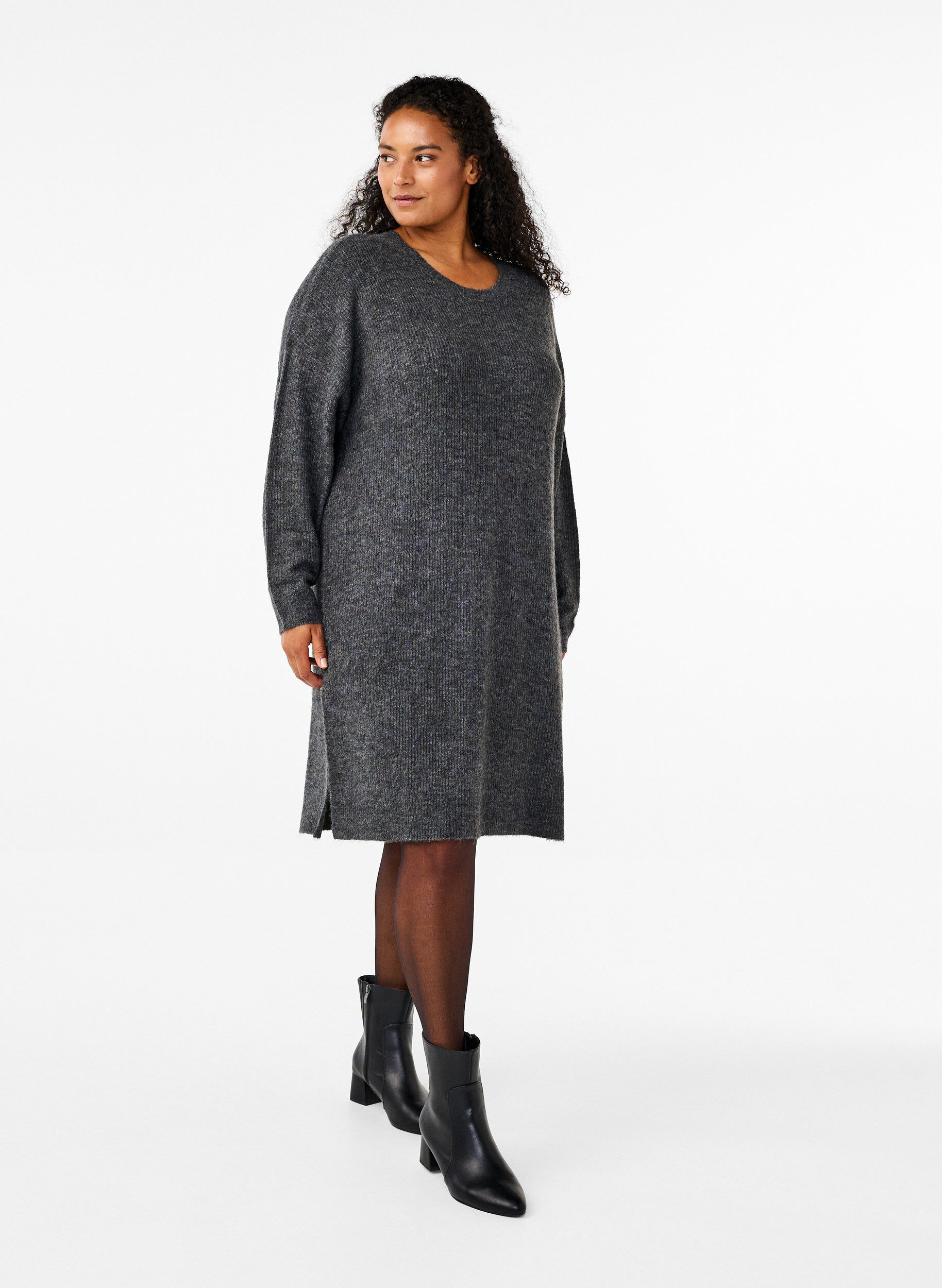 Zizzi Lang&auml;rmeliges Kleid aus Rippstrick, Dark Grey Black Mel., Model image number 2