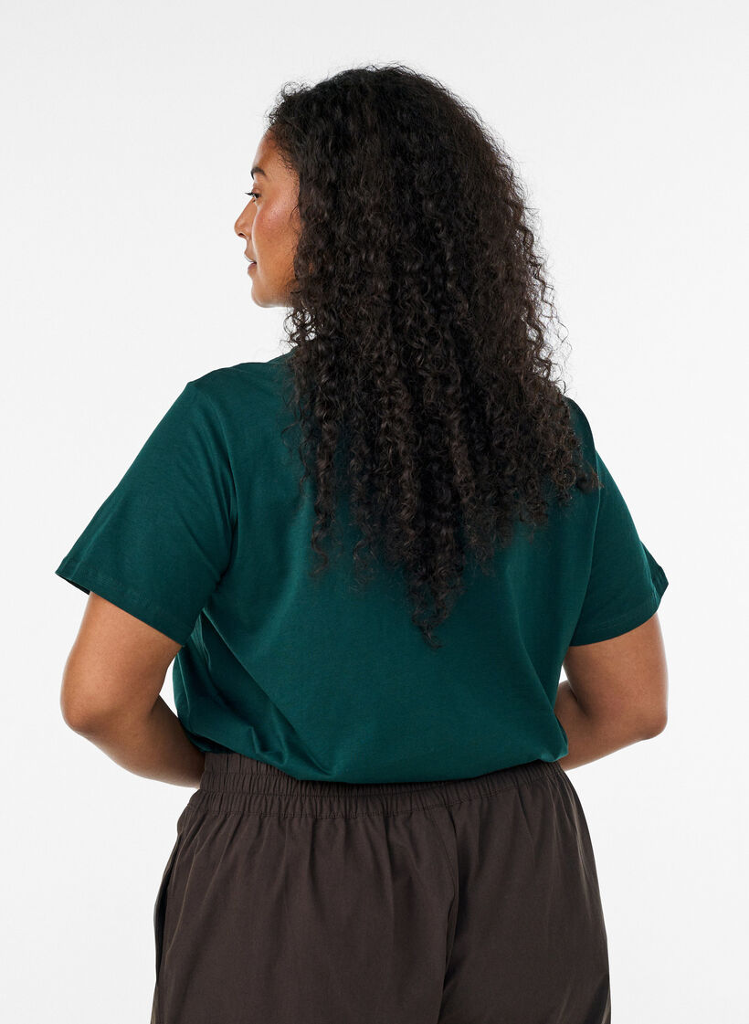 Basic T-Shirt aus Baumwolle mit Rundhalsausschnitt, Gr&uuml;n, Model image number 2