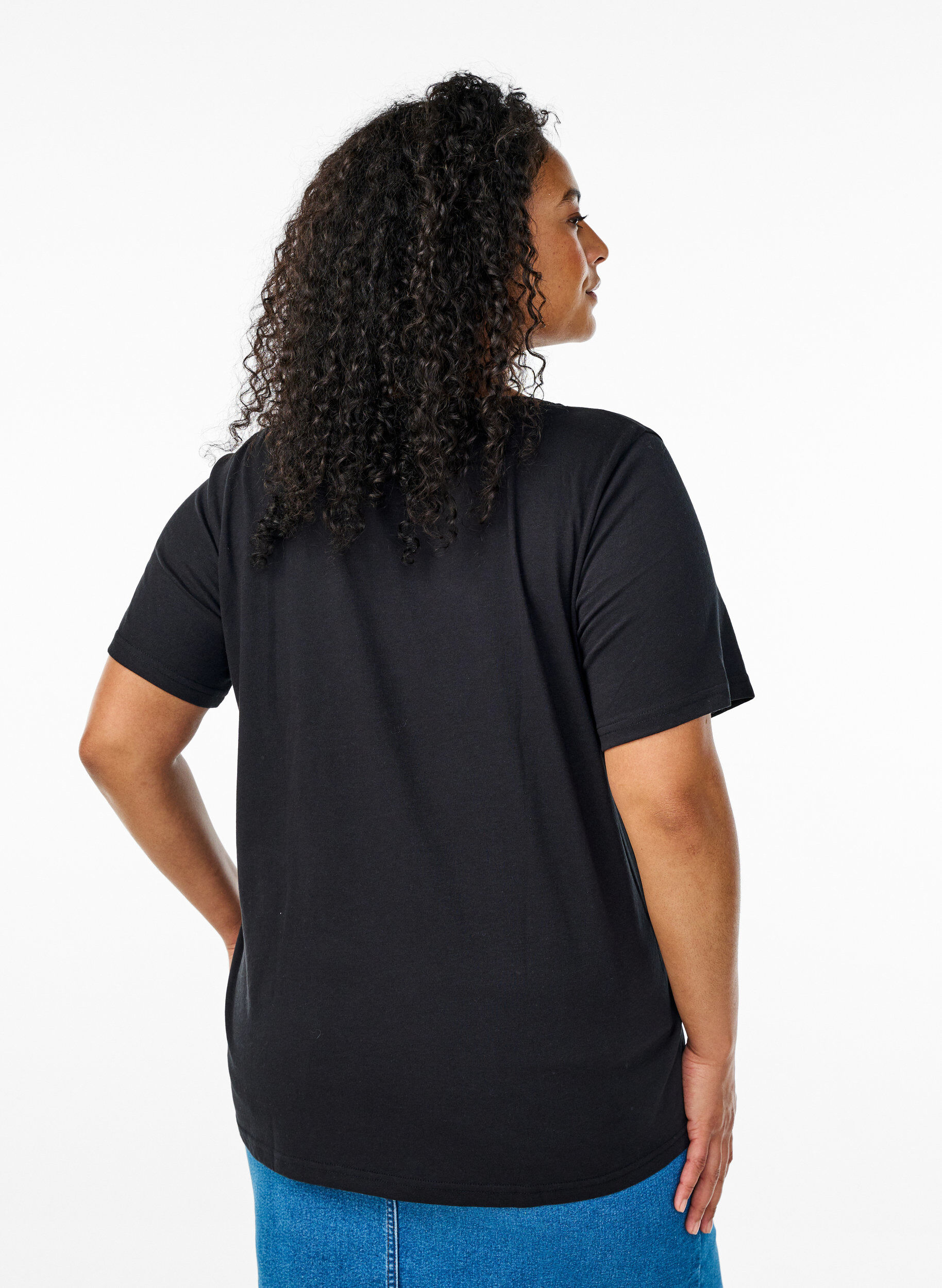 Zizzi FLASH - 2er-Pack T-Shirts mit V-Ausschnitt, Black/Black, Model image number 1