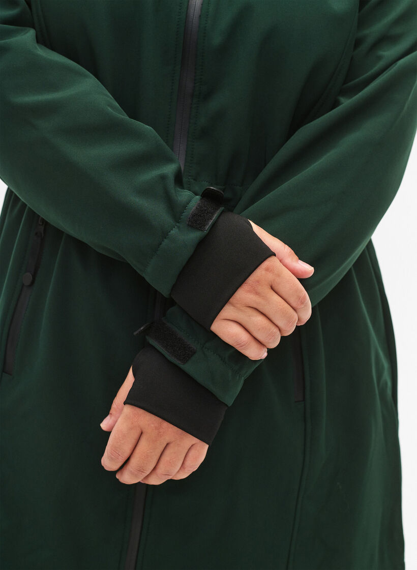 Softshell-Jacke mit abnehmbarer Kapuze, Gr&uuml;n, Model image number 3