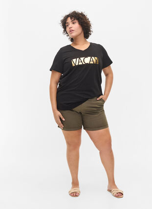 T-Shirt aus Baumwolle mit V-Ausschnitt, Black VACAY , Model image number 2