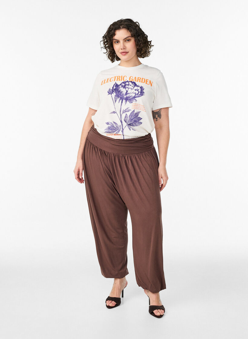 Haremshose mit weiter Passform, Braun, Model image number 0