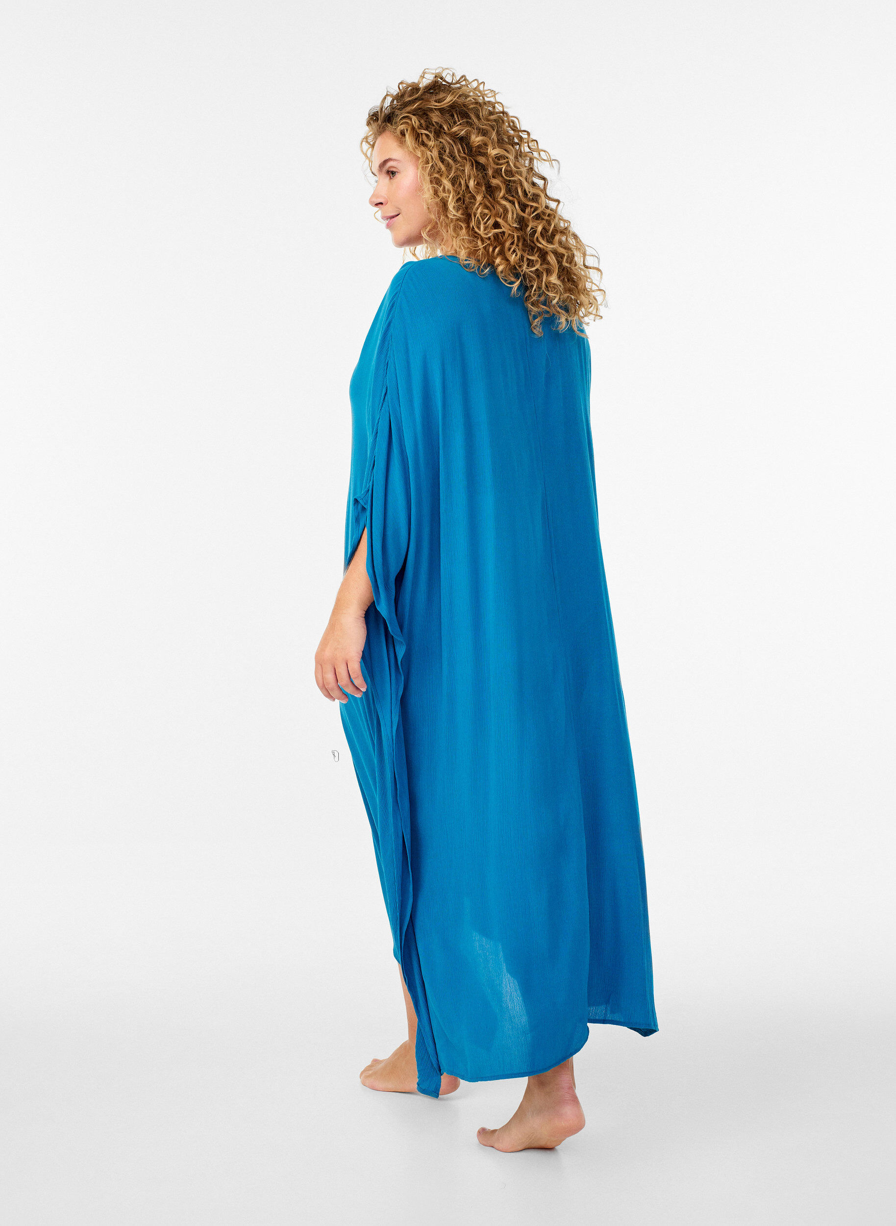 Zizzi Kaftan-Strandkleid mit Kn&ouml;pfen, Blau, Model image number 1