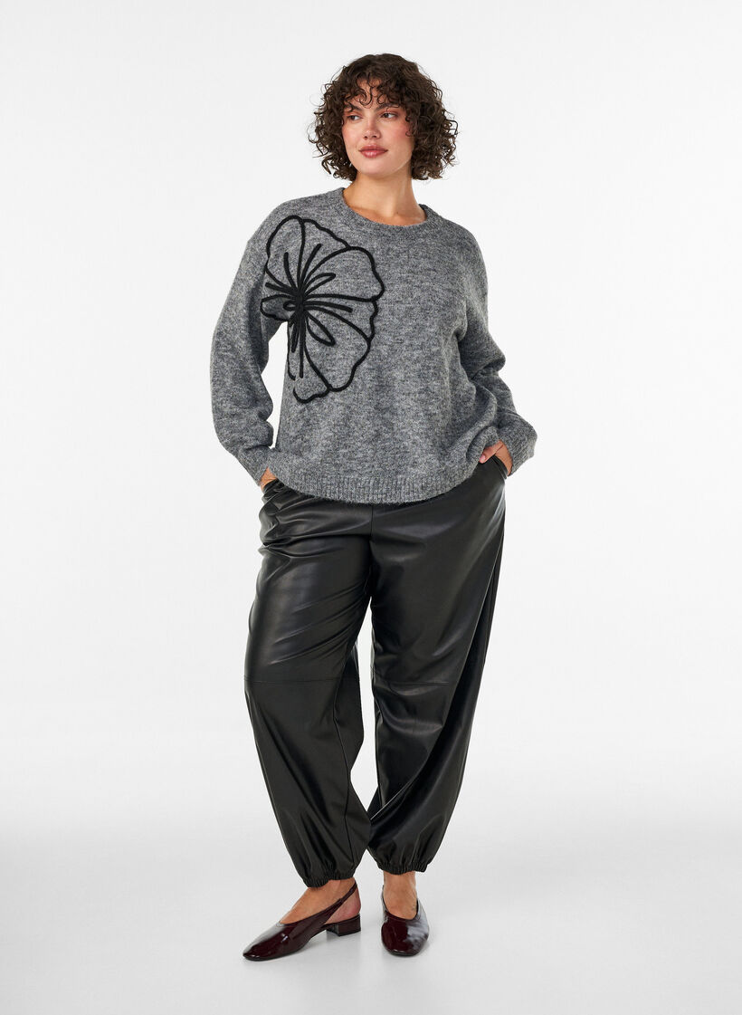 Pullover mit Blumenapplikation, Grau, Model image number 1