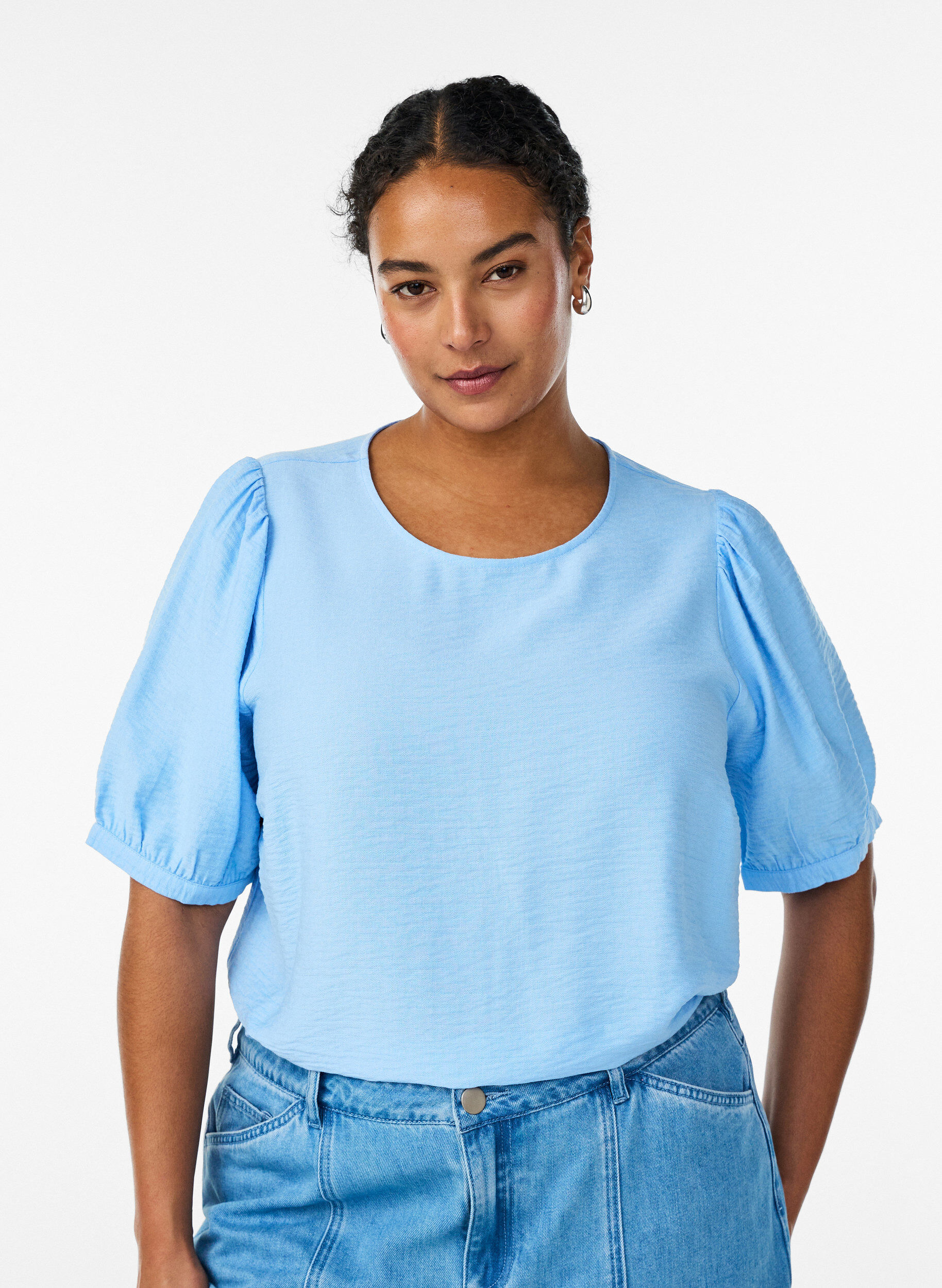 Zizzi Bluse aus Viskose mit halben &Auml;rmeln, Blau, Model image number 0