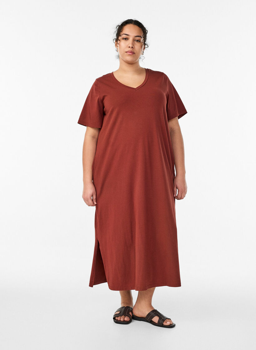 Midi-T-Shirtkleid mit V-Ausschnitt, Rot, Model image number 0