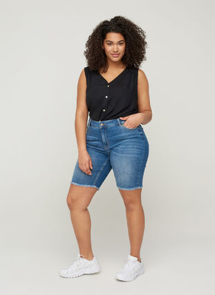 Slim Fit Denim-Shorts mit Fransensaum, Dark blue denim, Model image number 3