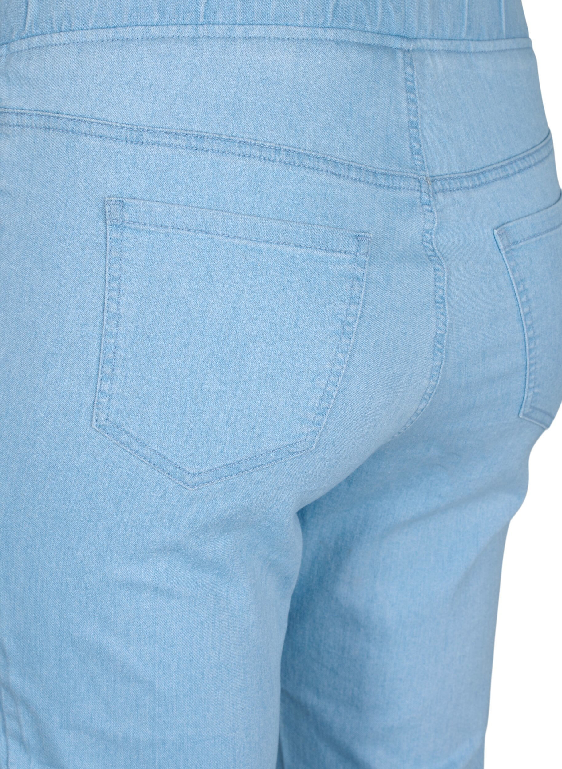 Zizzi Caprihose in Baumwollmischung, Light blue denim, Packshot image number 3